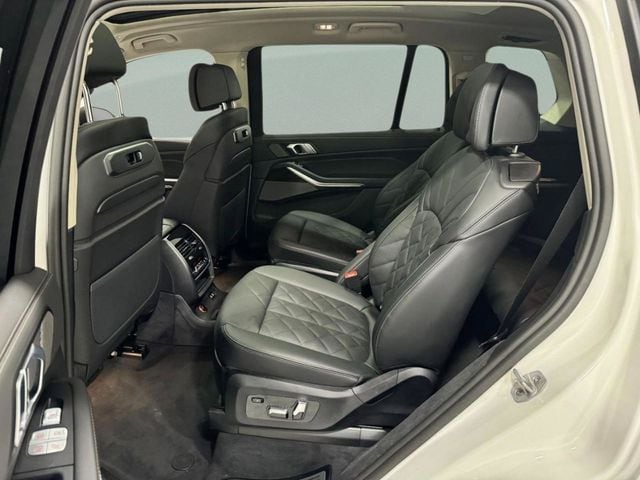 2026 BMW X7 40i - Photo 10