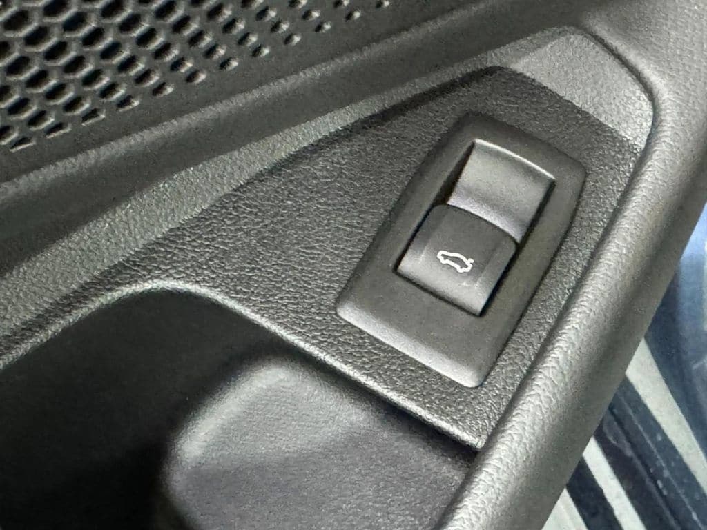 2026 BMW 3 Series 330i - Photo 34
