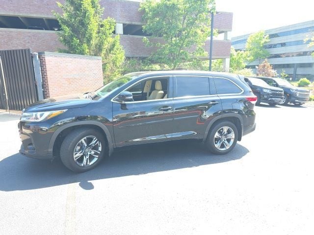 2018 Toyota Highlander Limited Platinum 4x4 V6's photo