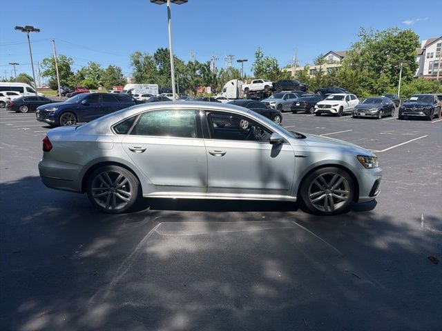 2017 Volkswagen Passat 1.8T R-Line w/ Comfort Pkg. Auto's photo
