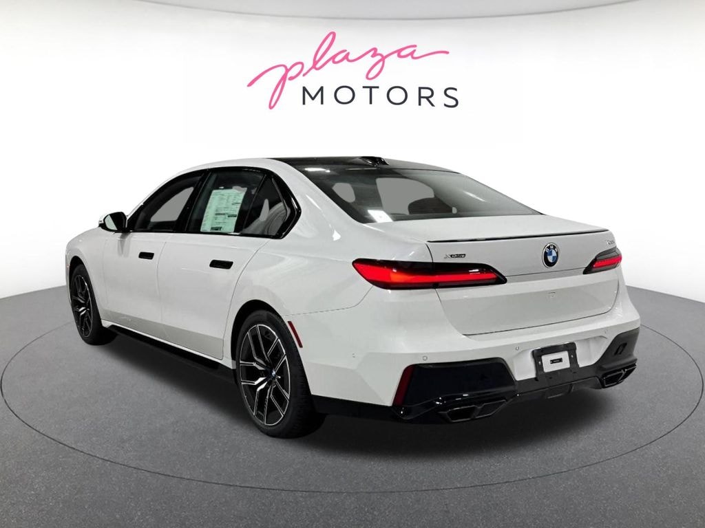 New 2026 BMW 760i xDrive Sedan