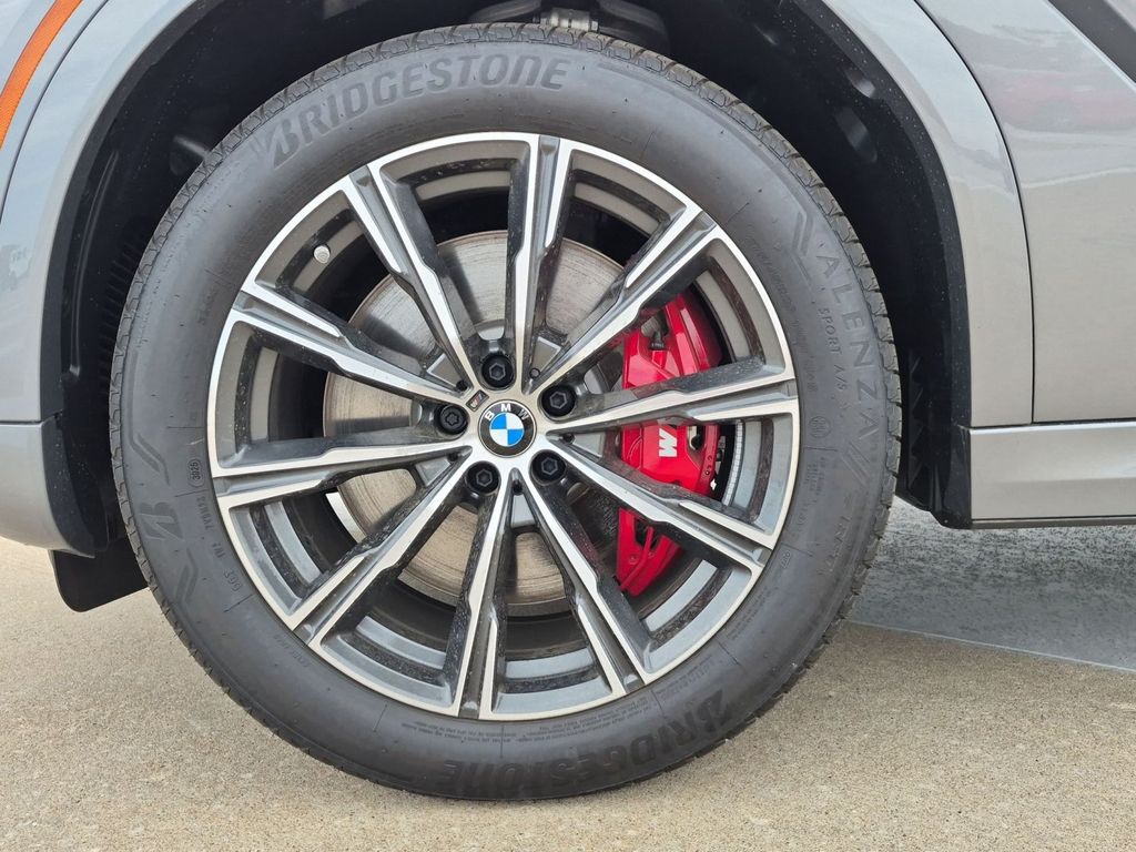 2026 BMW X6 M60i - Photo 16