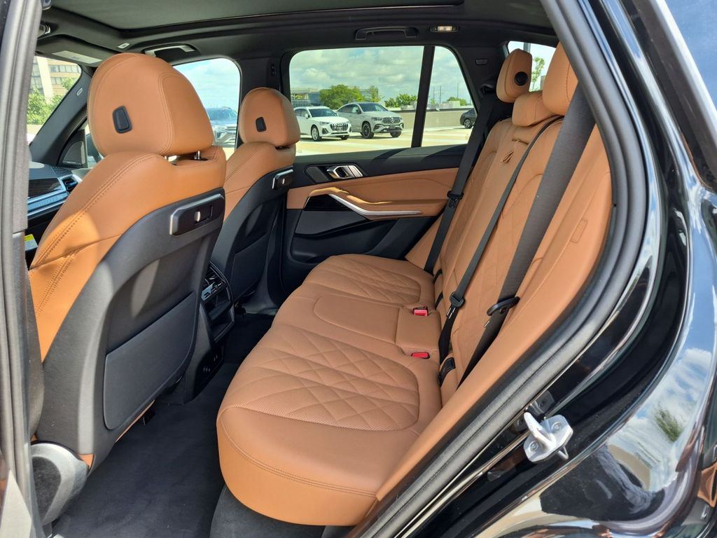 2026 BMW X5 50e - Photo 10