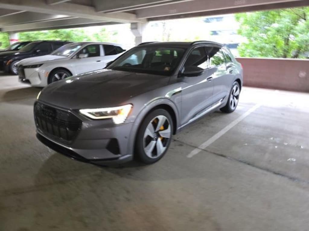 Used 2022 Audi e-tron Premium SUV