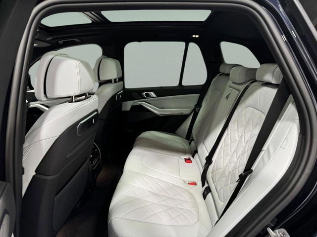 2026 BMW X5 M60i - Photo 10
