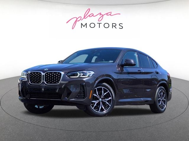 2022 BMW X4 xDrive30i's photo