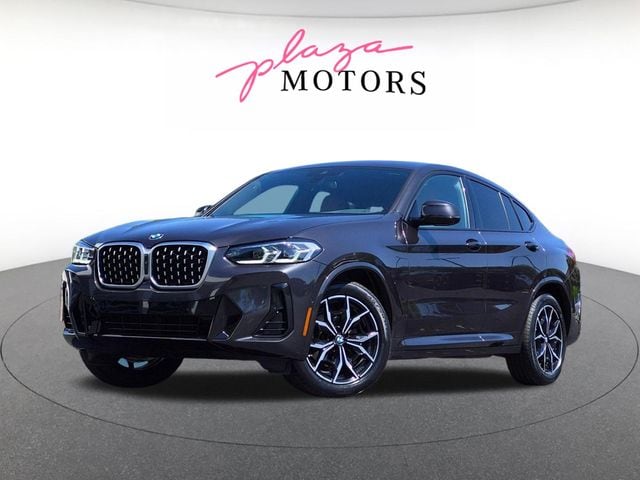 2022 BMW X4 xDrive30i's photo