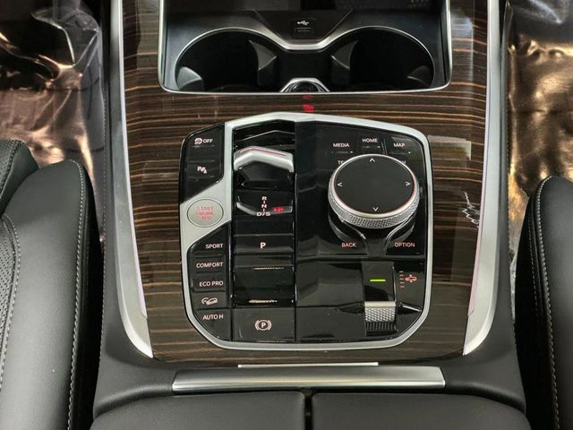 2026 BMW X7 40i - Photo 25