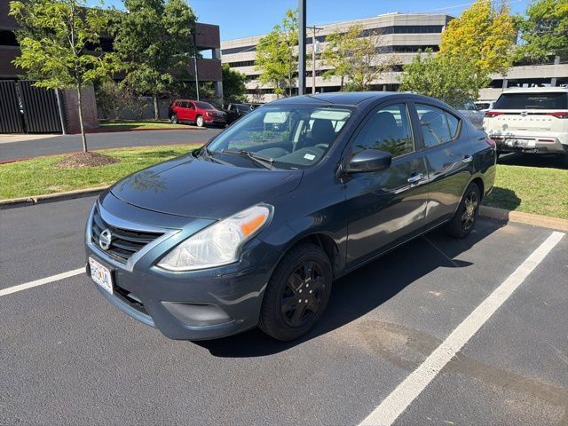 2016 Nissan Versa 1.6 SV CVT's photo