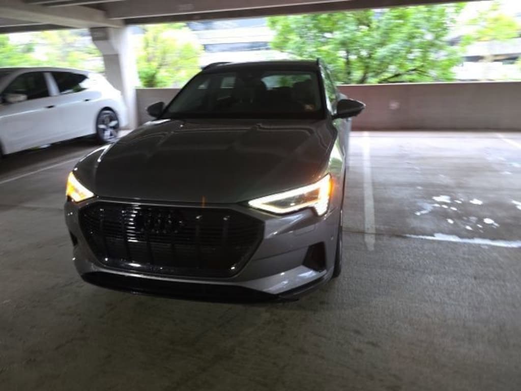 Used 2022 Audi e-tron Premium SUV