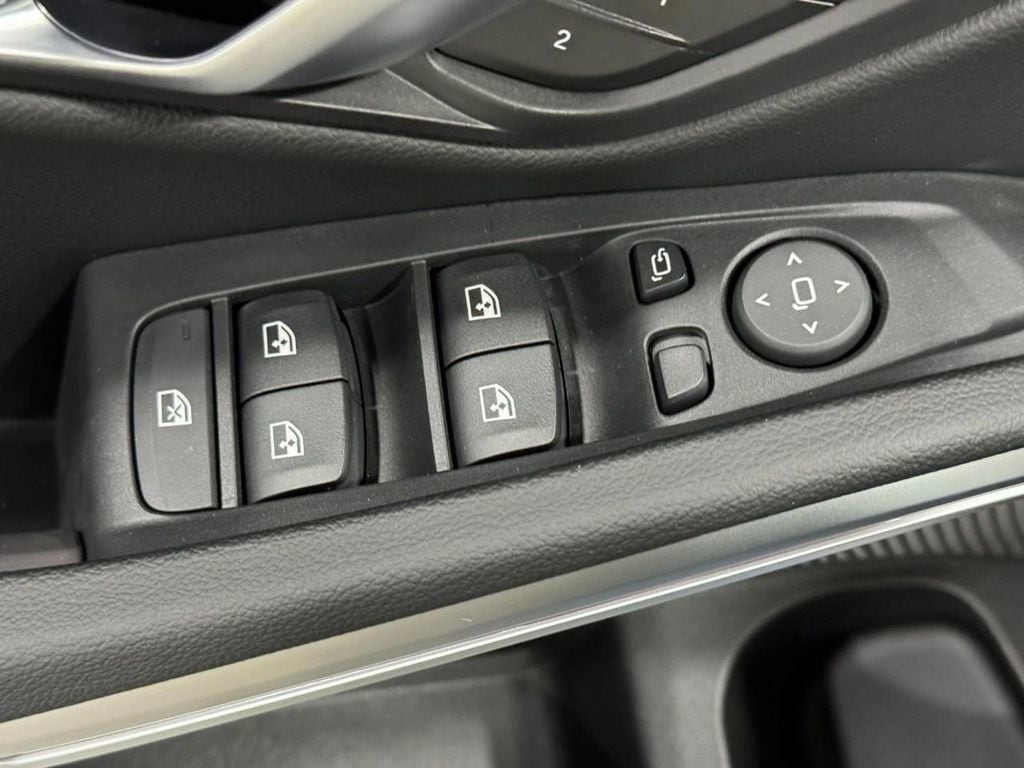 2026 BMW 3 Series 330i - Photo 19