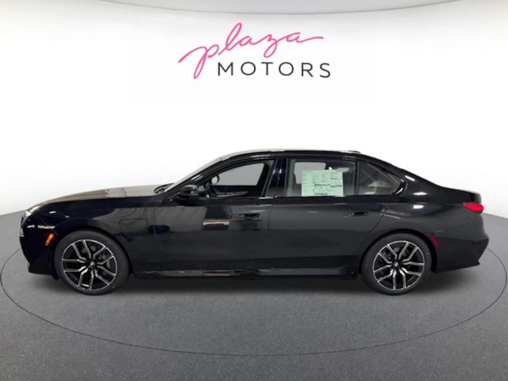 New 2026 BMW 750e xDrive Sedan