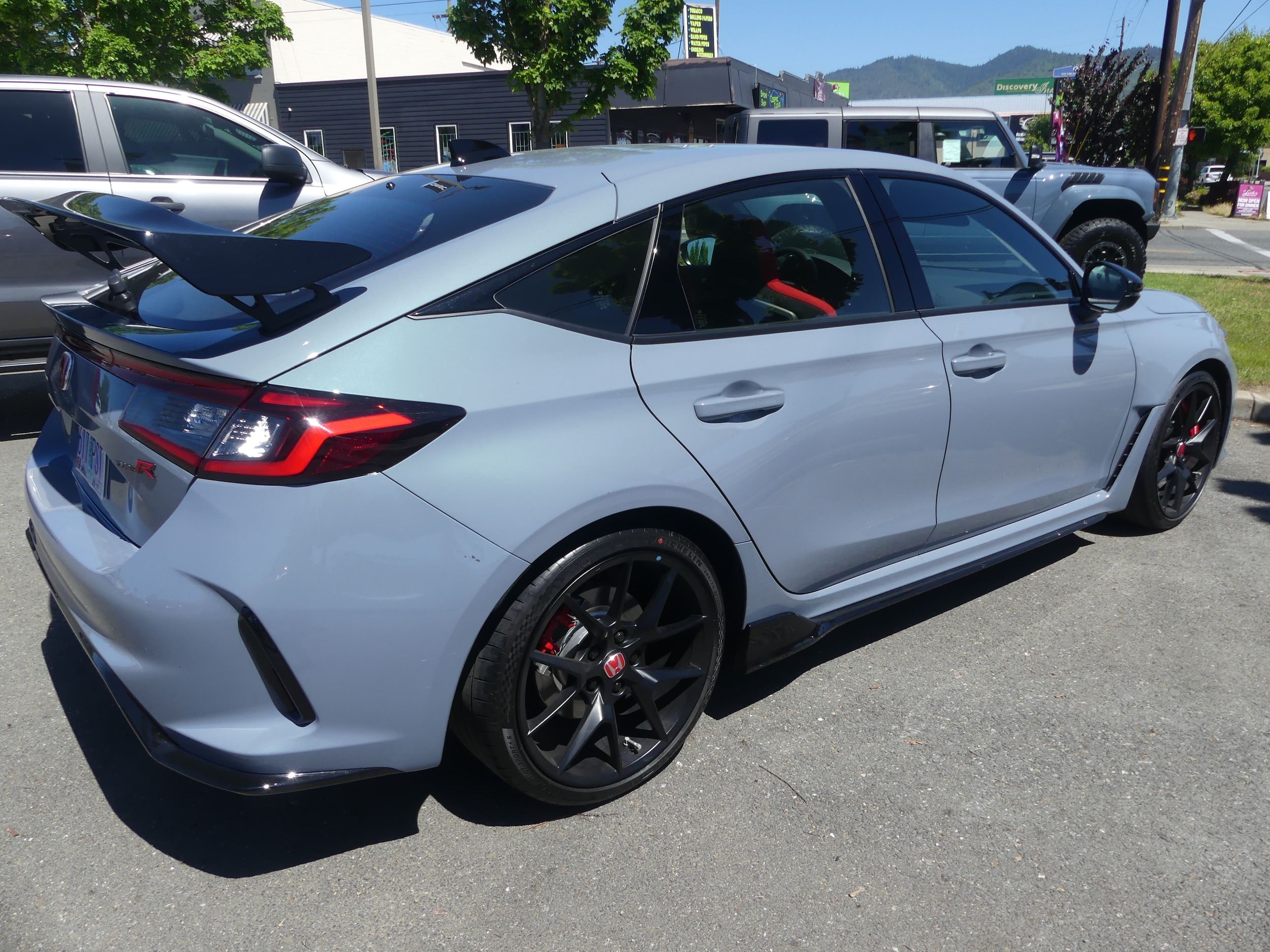 Used 2024 Honda Civic Hatchback Type-R with VIN JHMFL5G41RX001281 for sale in Grants Pass, OR