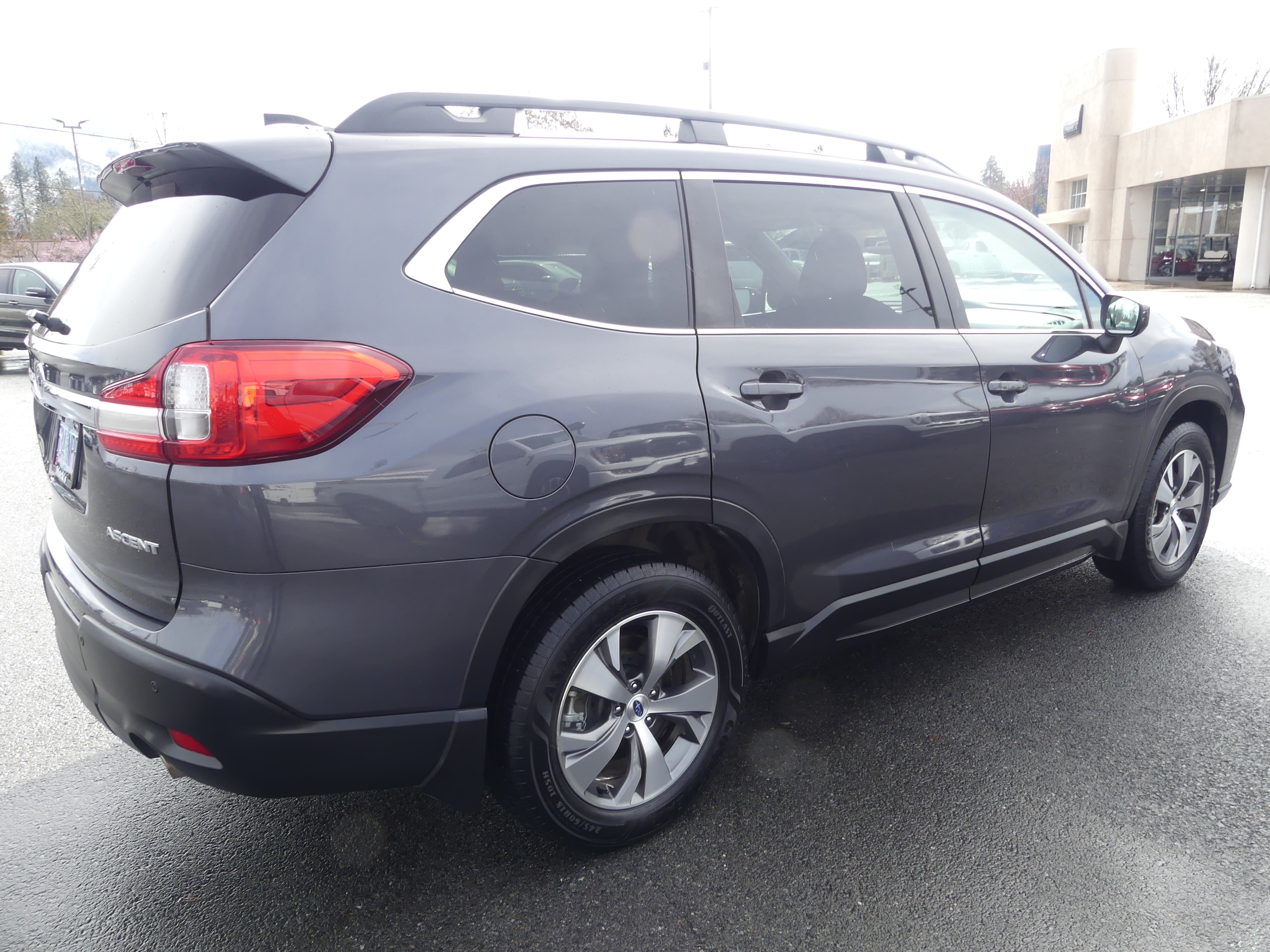 Used 2019 Subaru Ascent Premium with VIN 4S4WMAFD2K3435954 for sale in Grants Pass, OR