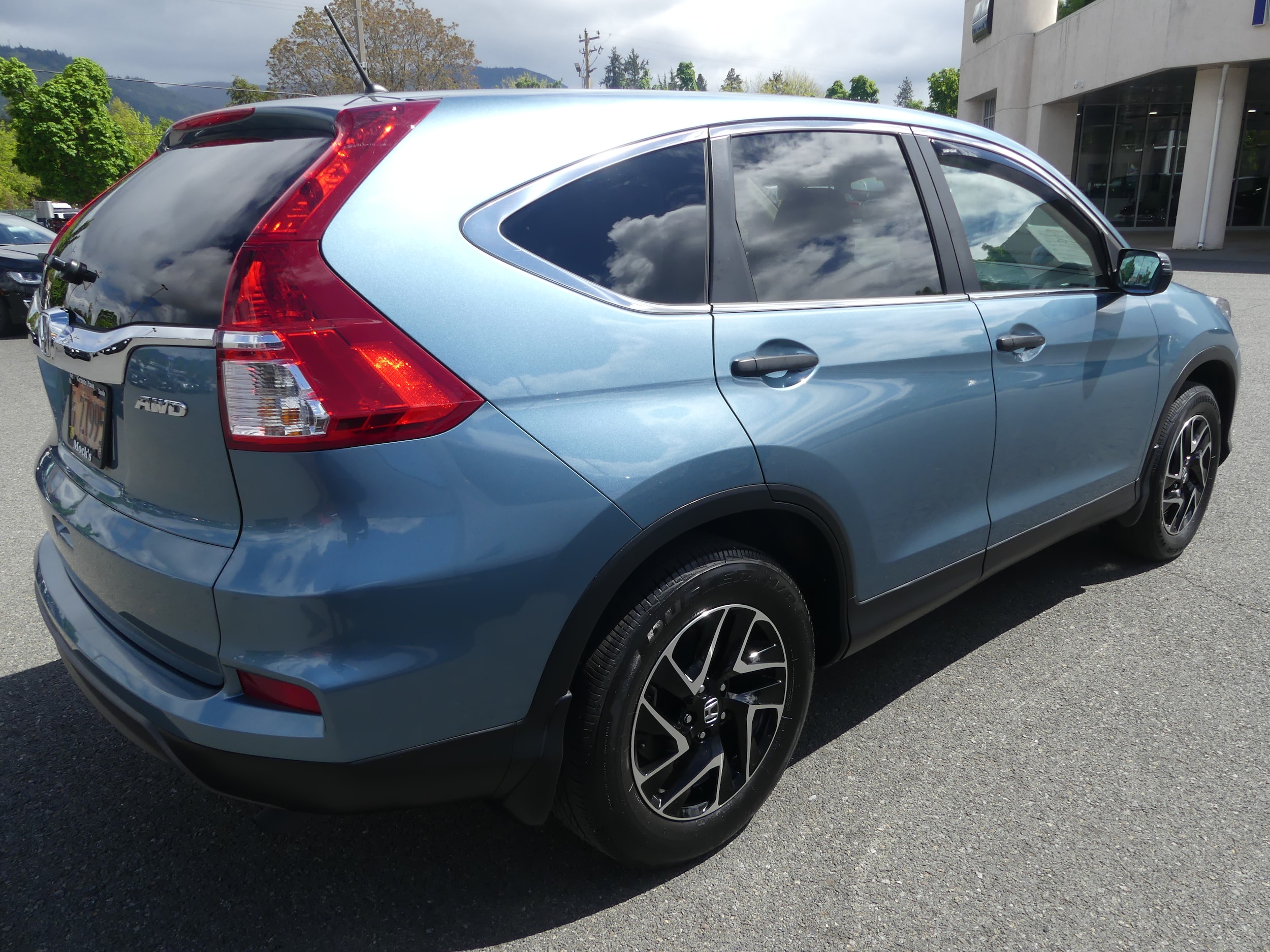 Used 2016 Honda CR-V SE with VIN 2HKRM4H44GH656502 for sale in Grants Pass, OR