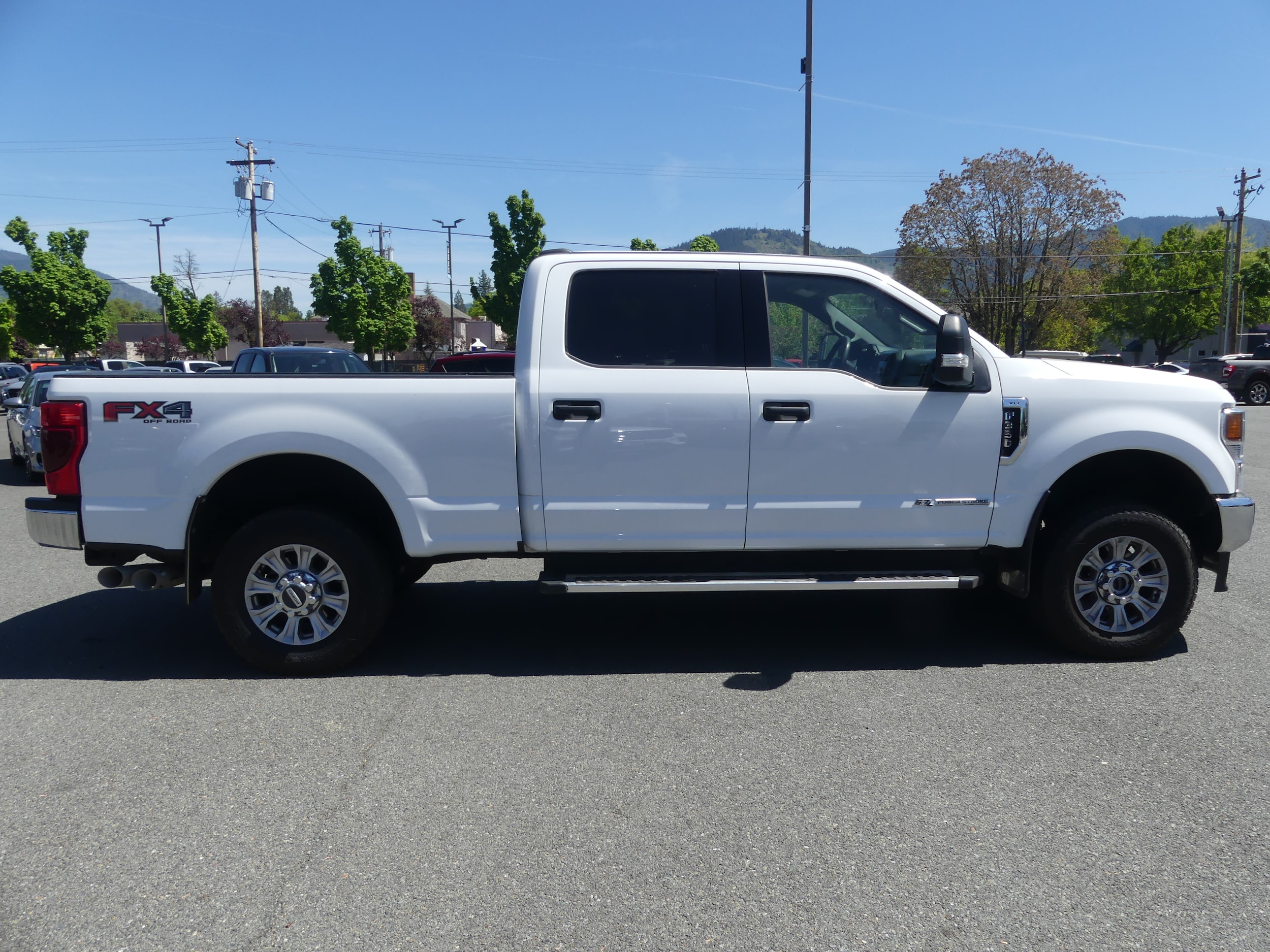 2022 Ford F-350 Super Duty XLT - Photo 6