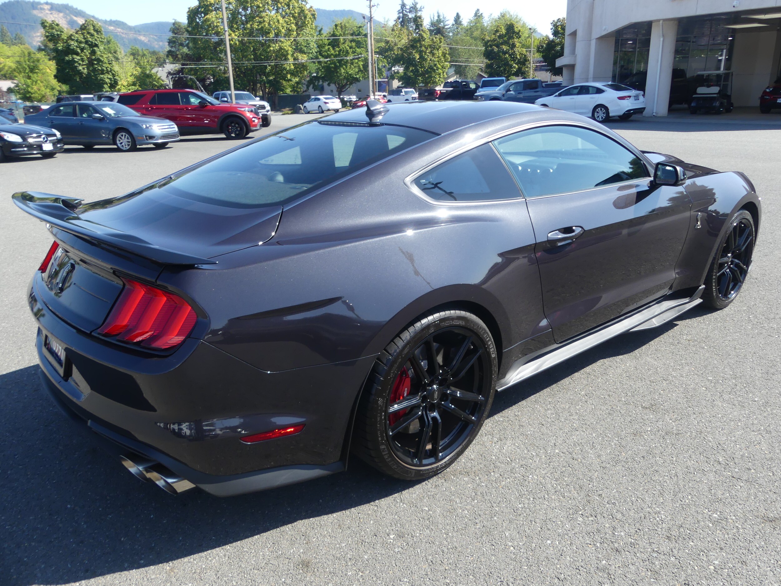 Used 2022 Ford Mustang Shelby GT500 with VIN 1FA6P8SJ8N5502619 for sale in Grants Pass, OR