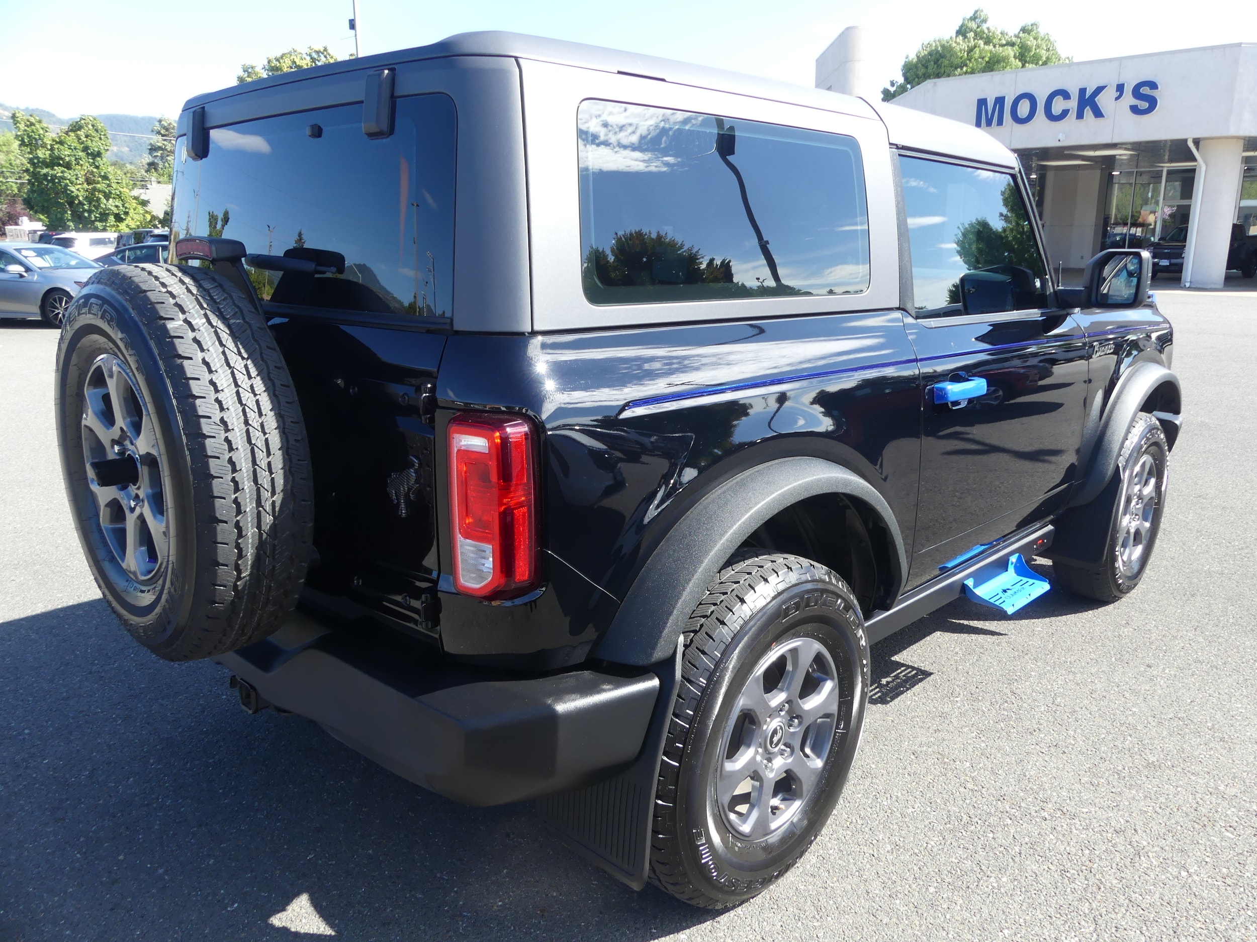 Used 2022 Ford Bronco 2-Door Base with VIN 1FMDE5AH6NLA91216 for sale in Grants Pass, OR