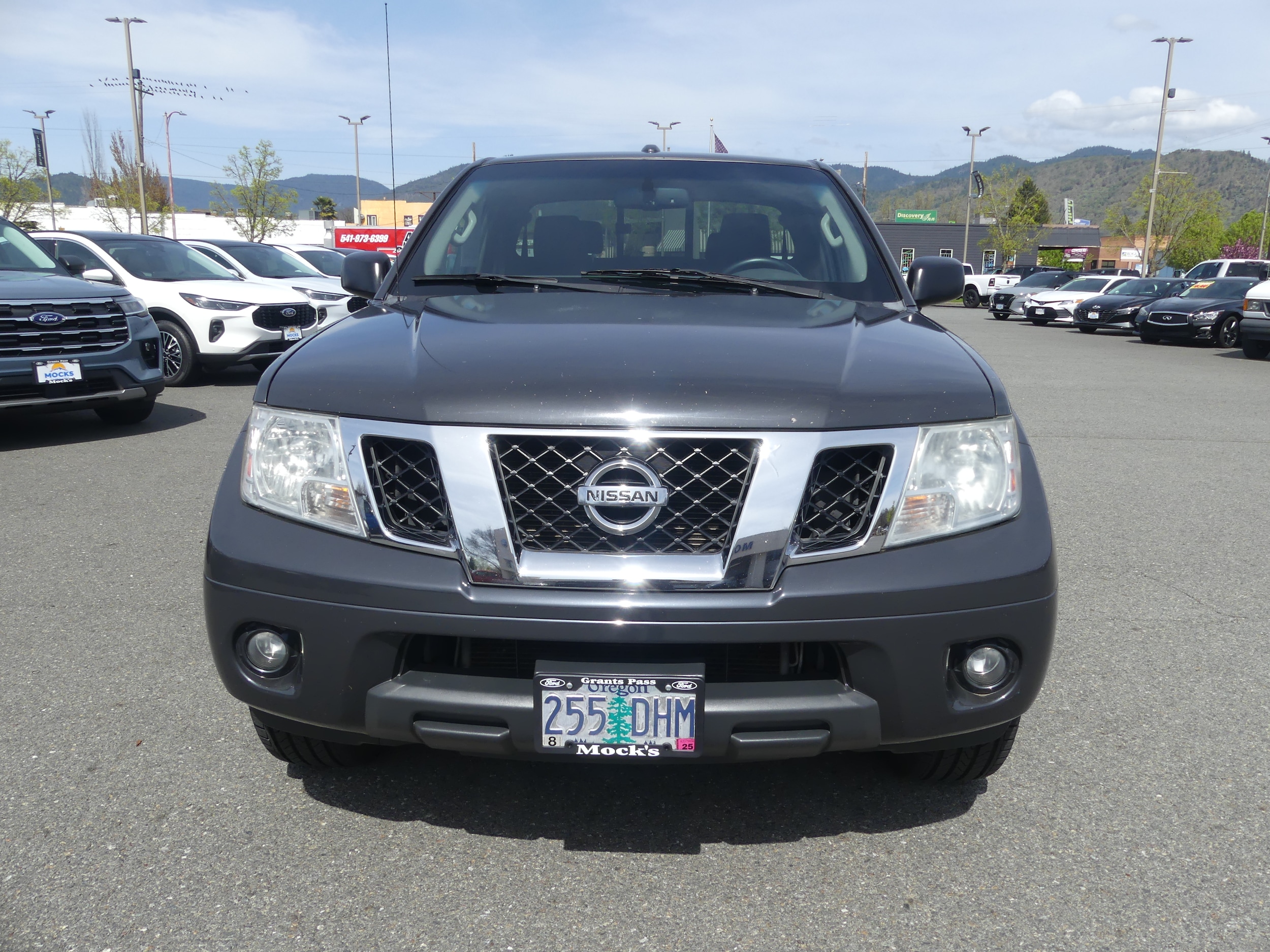 Used 2015 Nissan Frontier SV with VIN 1N6AD0CU9FN729095 for sale in Grants Pass, OR