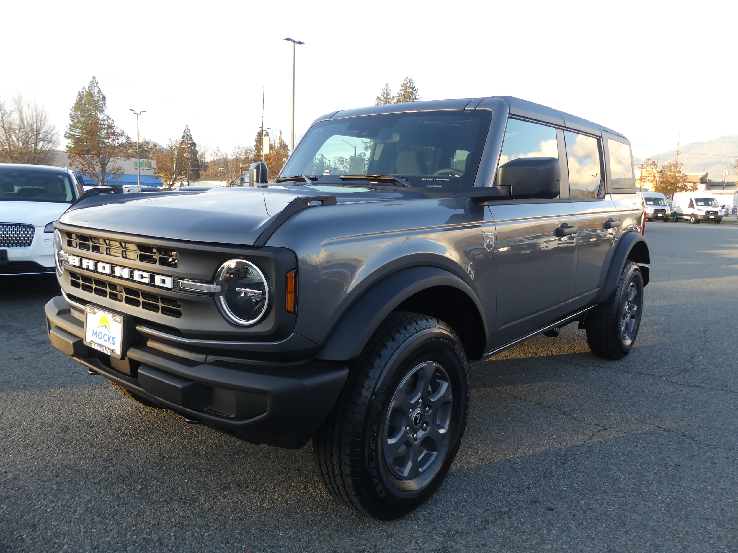 2025 Ford Bronco 4-Door Big Bend's photo