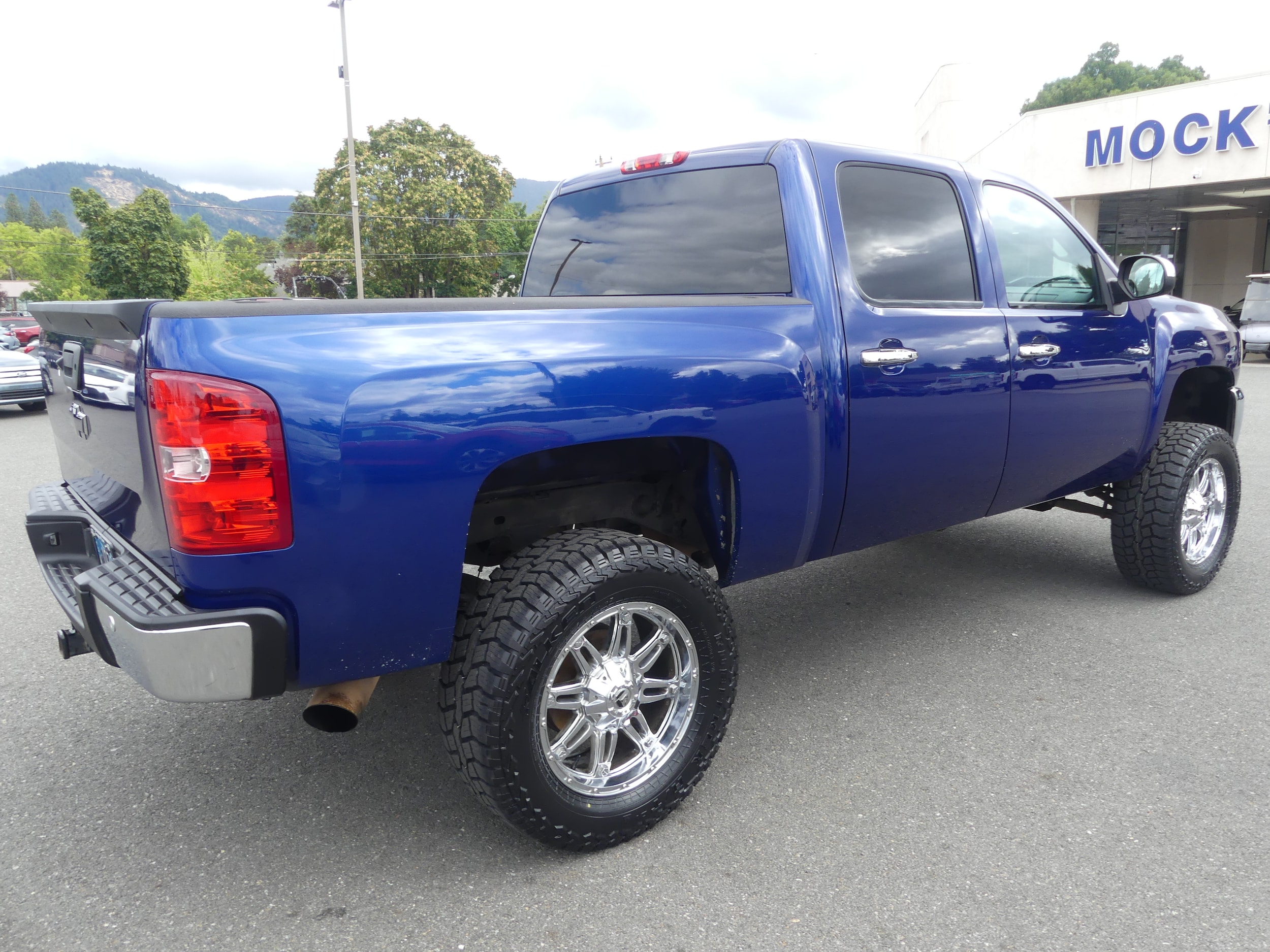 Used 2013 Chevrolet Silverado 1500 LT with VIN 3GCPKSE70DG128525 for sale in Grants Pass, OR