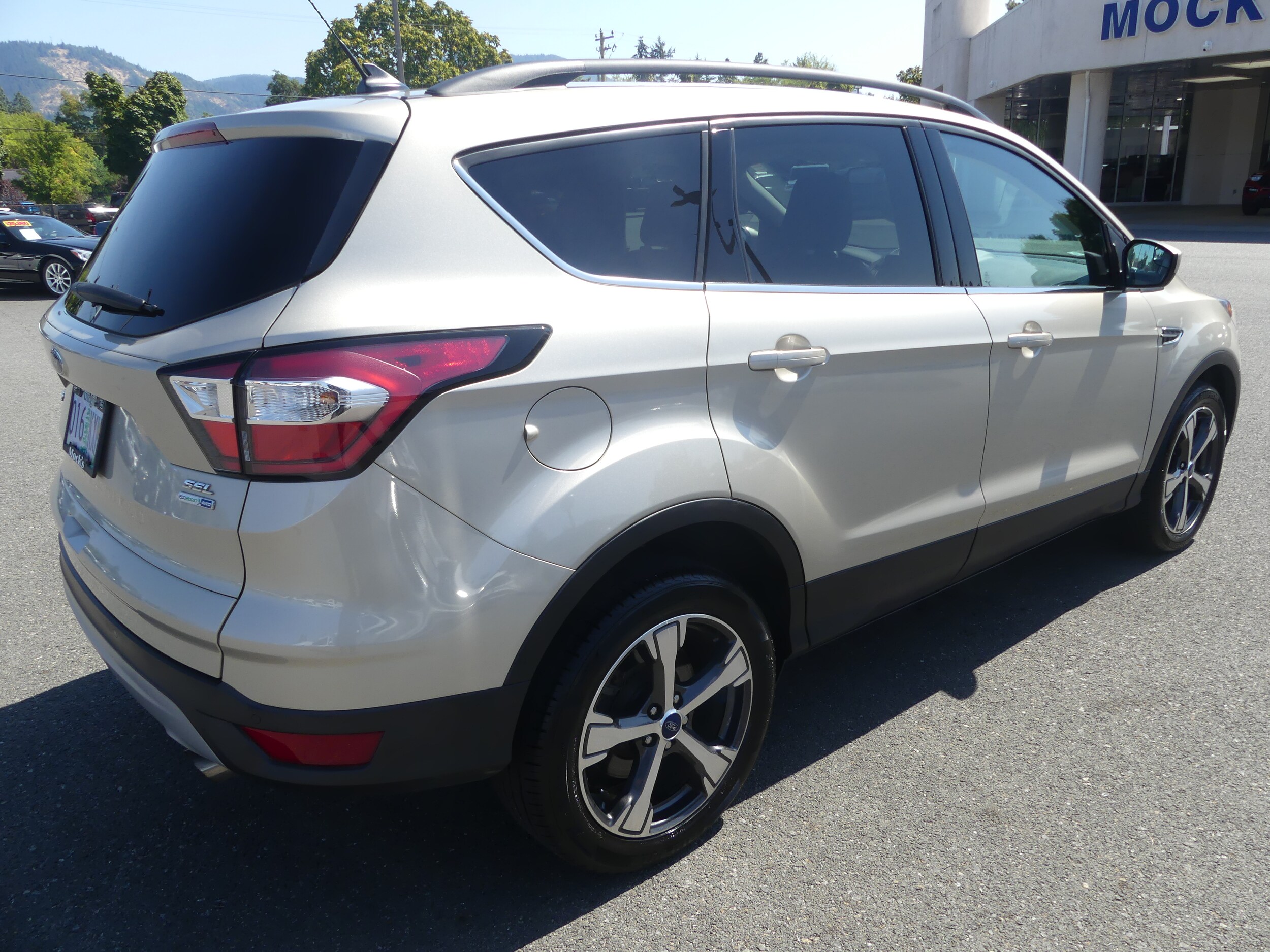 Used 2018 Ford Escape SEL with VIN 1FMCU9HD4JUB84474 for sale in Grants Pass, OR