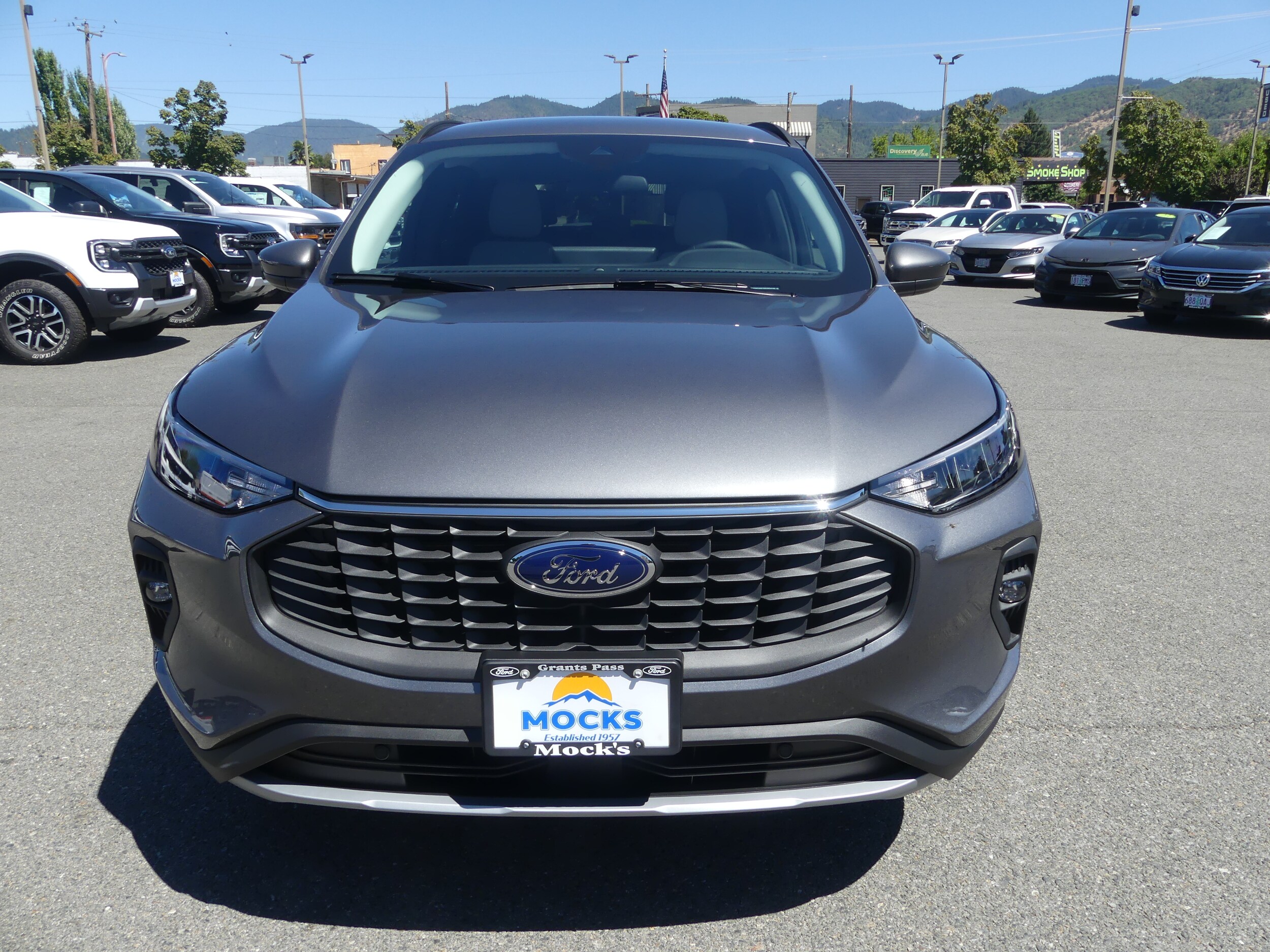 2025 Ford Escape Plug-In Hybrid photo 2