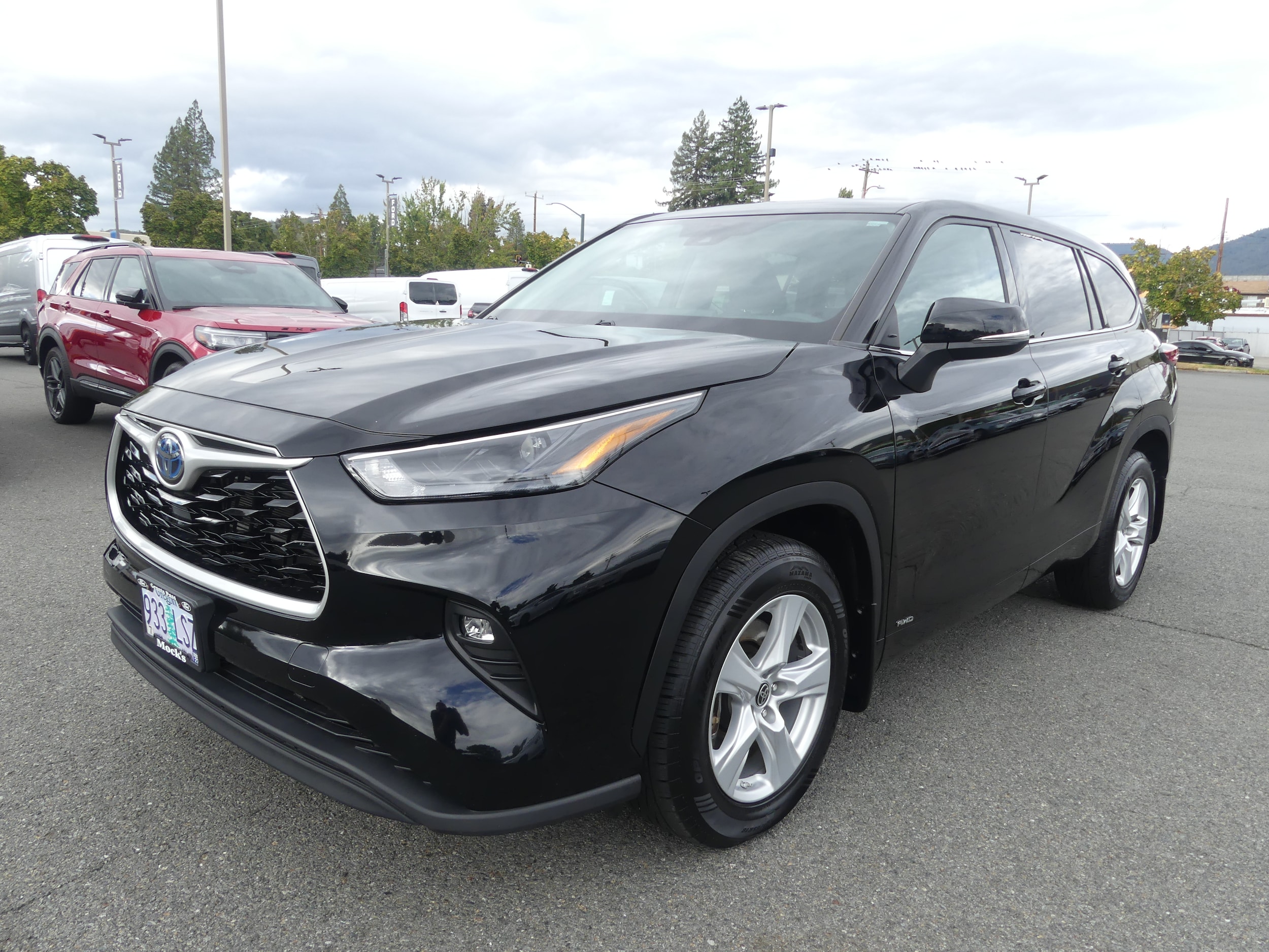 2022 Toyota Highlander LE's photo