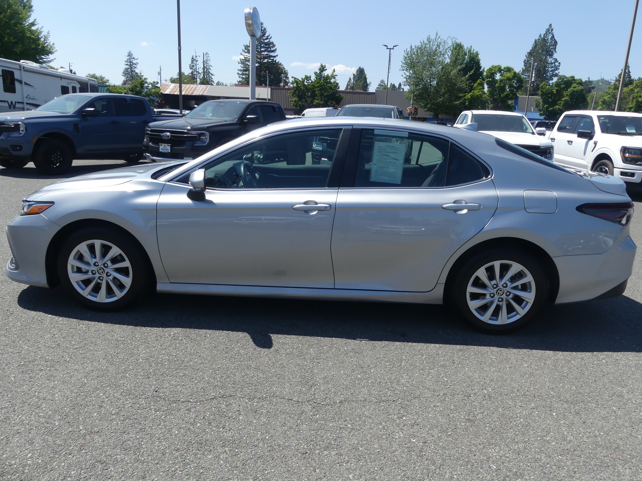 2024 Toyota Camry LE photo 3