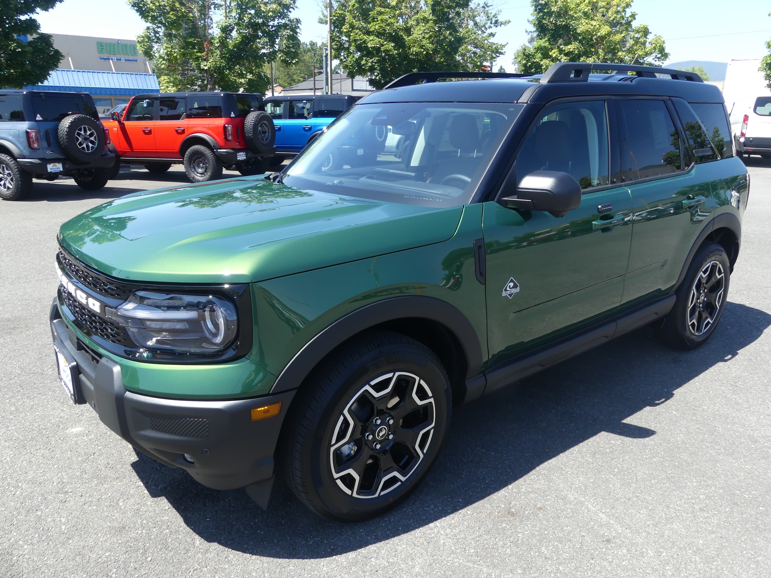 2025 Ford Bronco Sport Outer Banks's photo