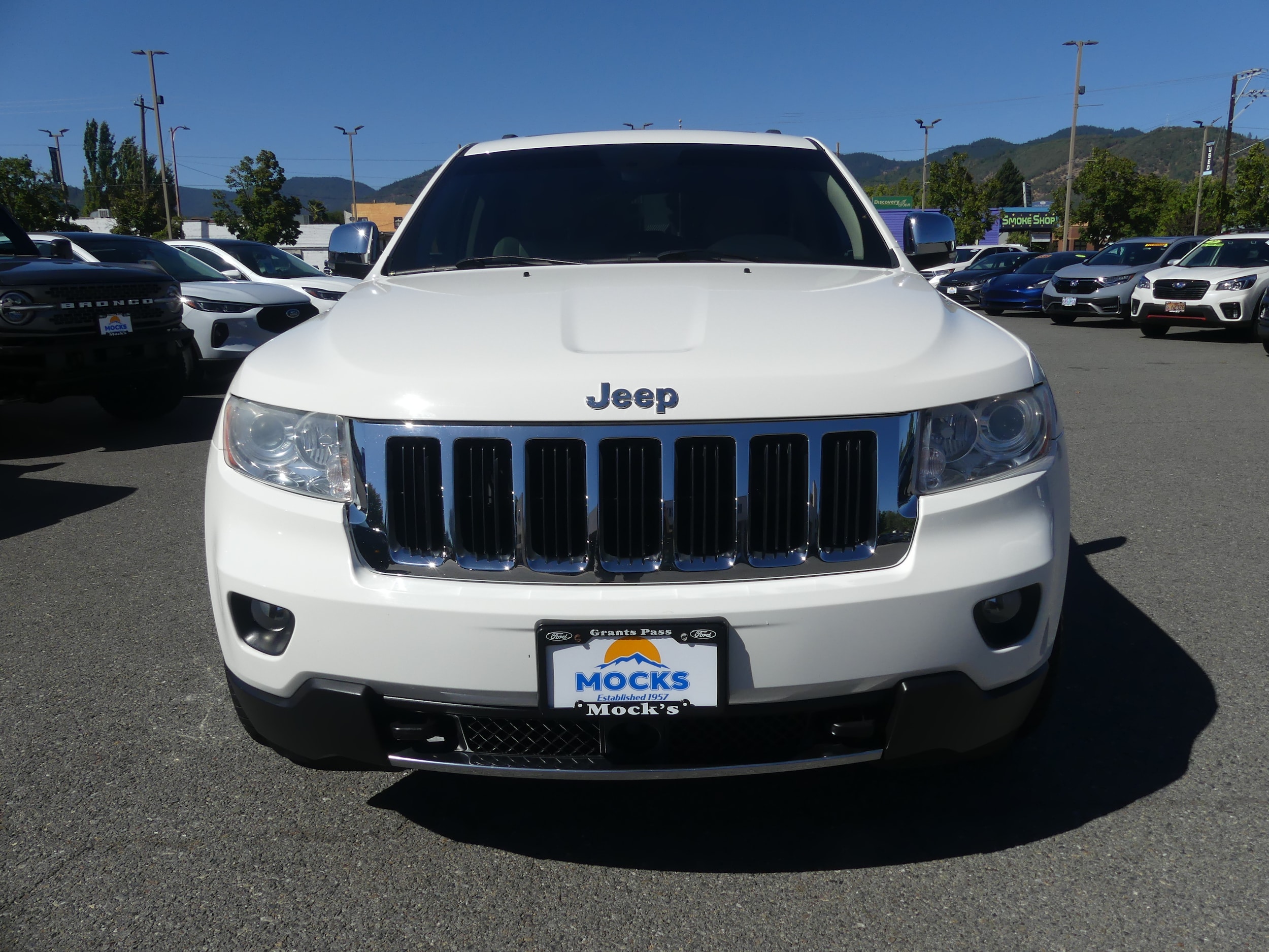 Used 2012 Jeep Grand Cherokee Limited with VIN 1C4RJFBG3CC324757 for sale in Grants Pass, OR