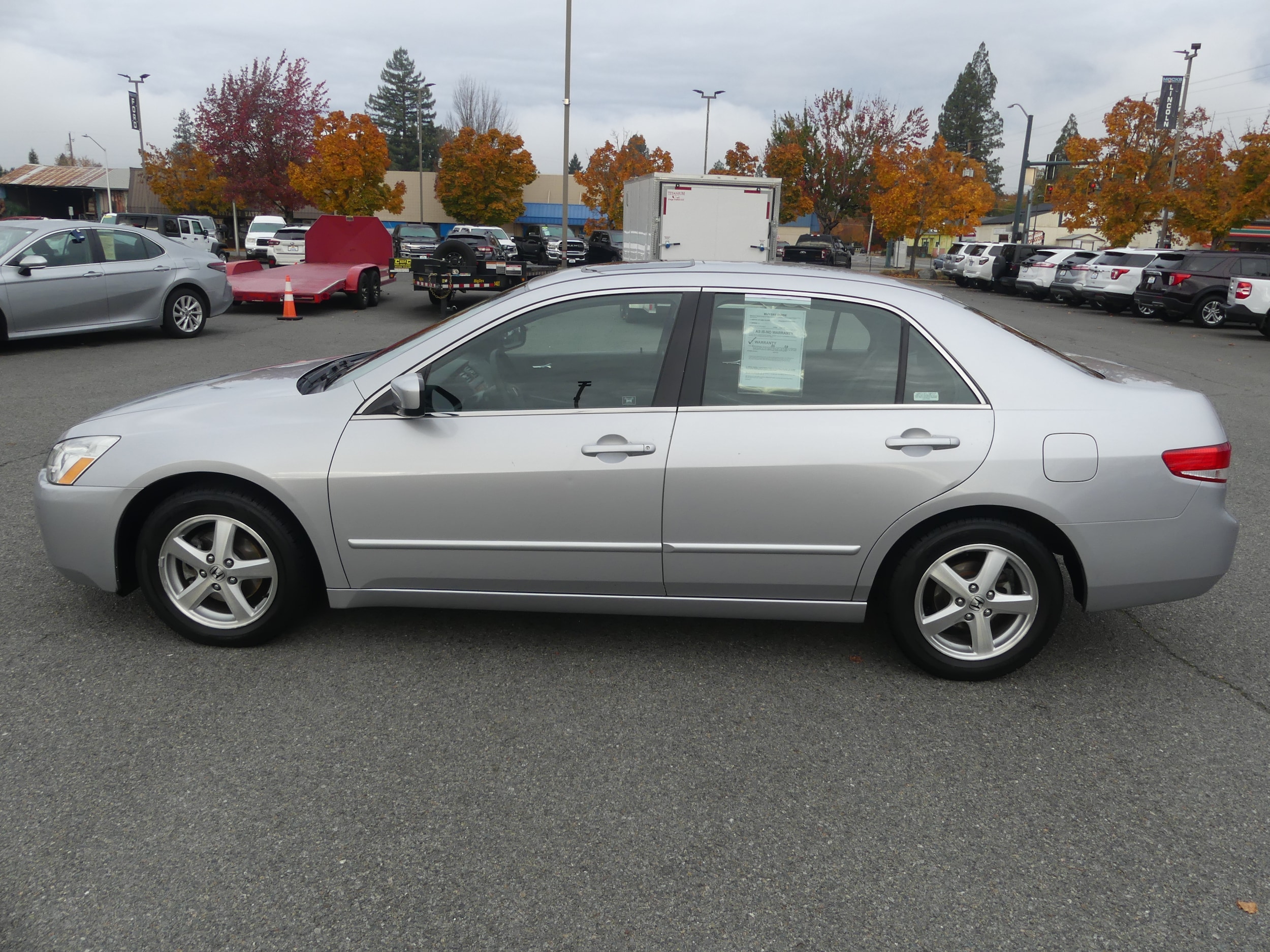 Used 2003 Honda Accord EX with VIN JHMCM56623C043850 for sale in Grants Pass, OR