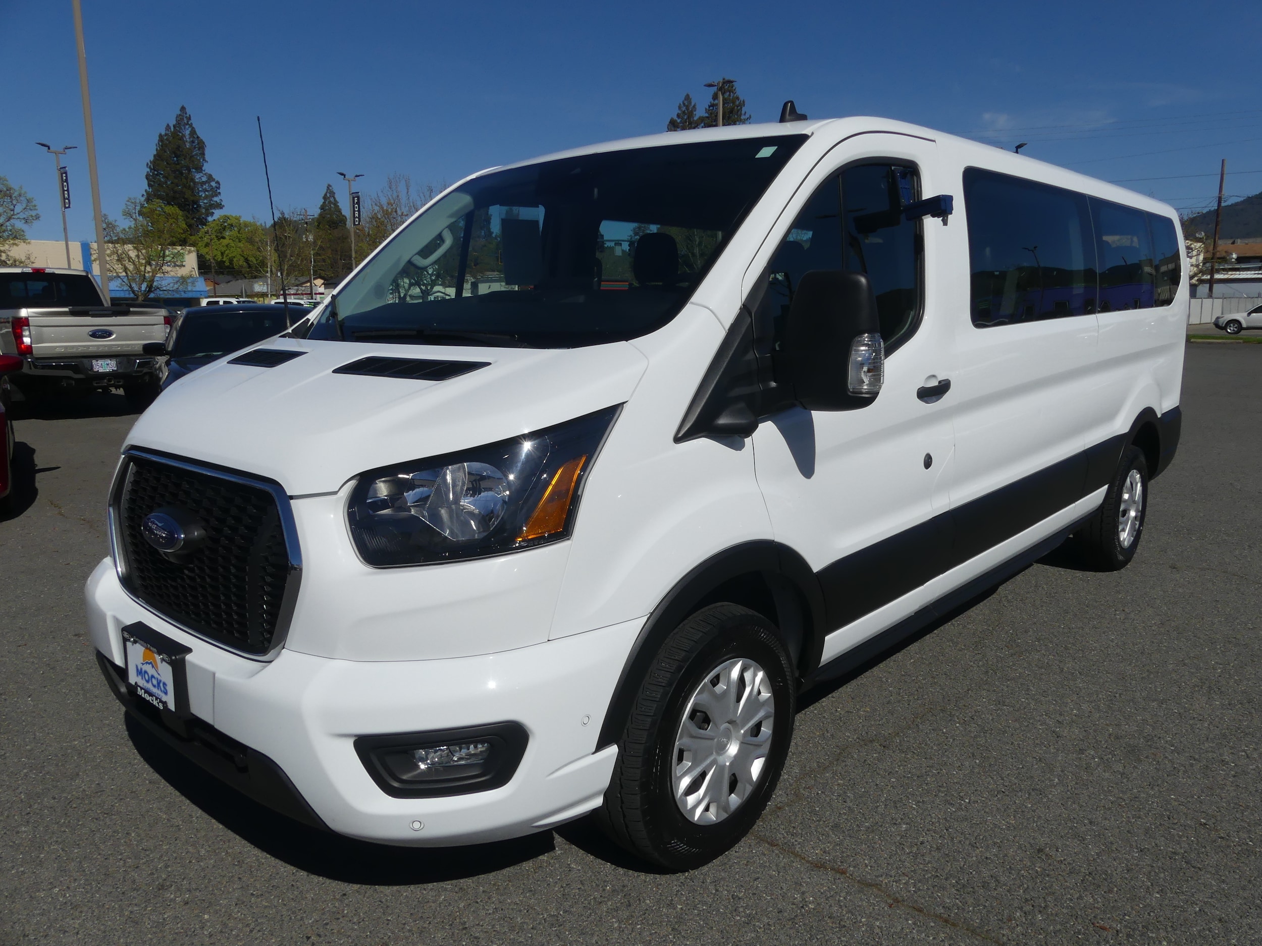 2023 Ford Transit 350 XLT Low Roof Sliding Pass. 148's photo