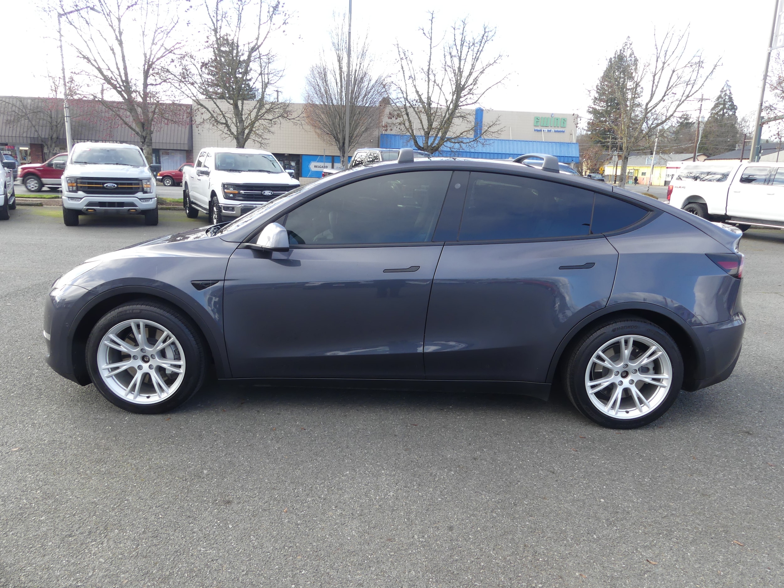 Used 2021 Tesla Model Y Long Range with VIN 5YJYGDEEXMF181044 for sale in Grants Pass, OR