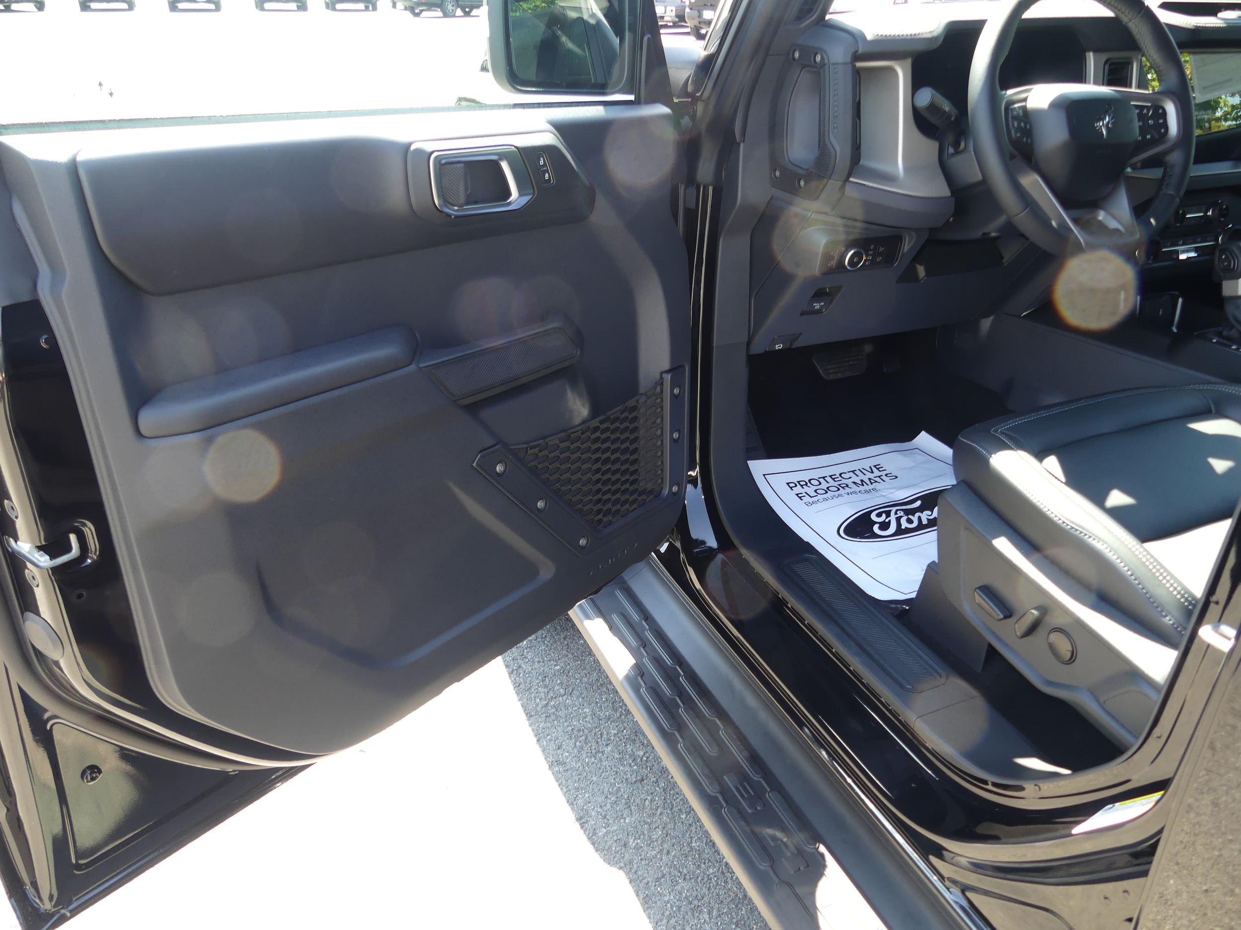 2025 Ford Bronco 4-Door Outer Banks - Photo 9