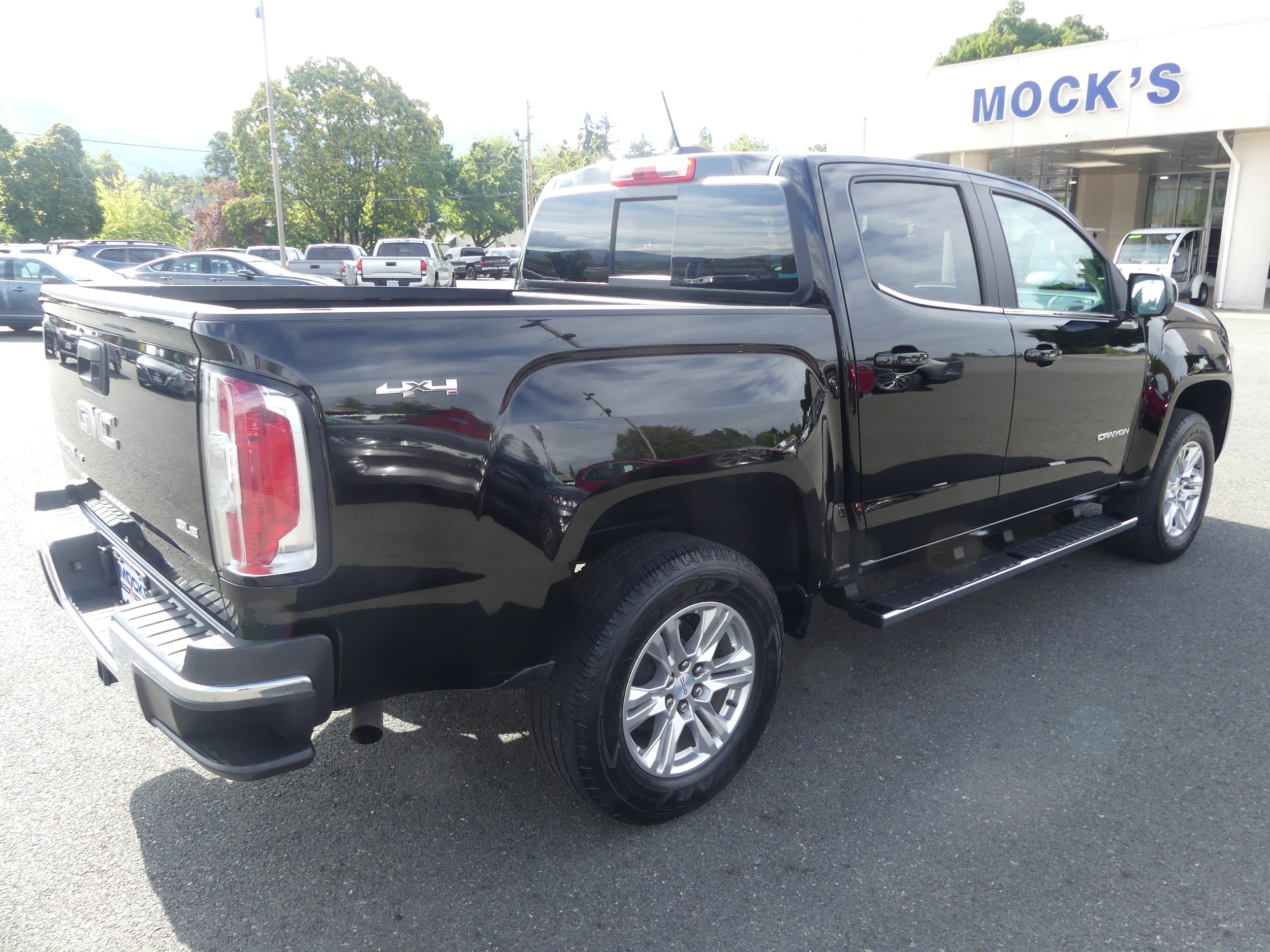 Used 2019 GMC Canyon SLE with VIN 1GTG6CEN6K1149593 for sale in Grants Pass, OR