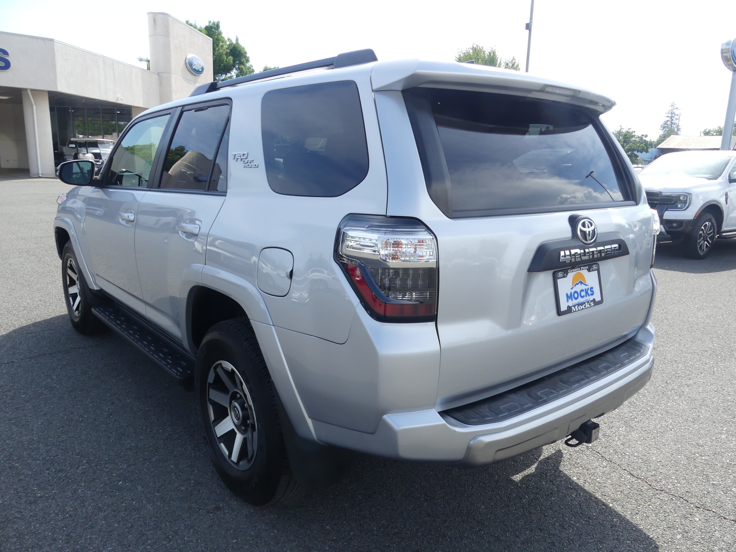 2019 Toyota 4Runner SR5 Limited photo 2