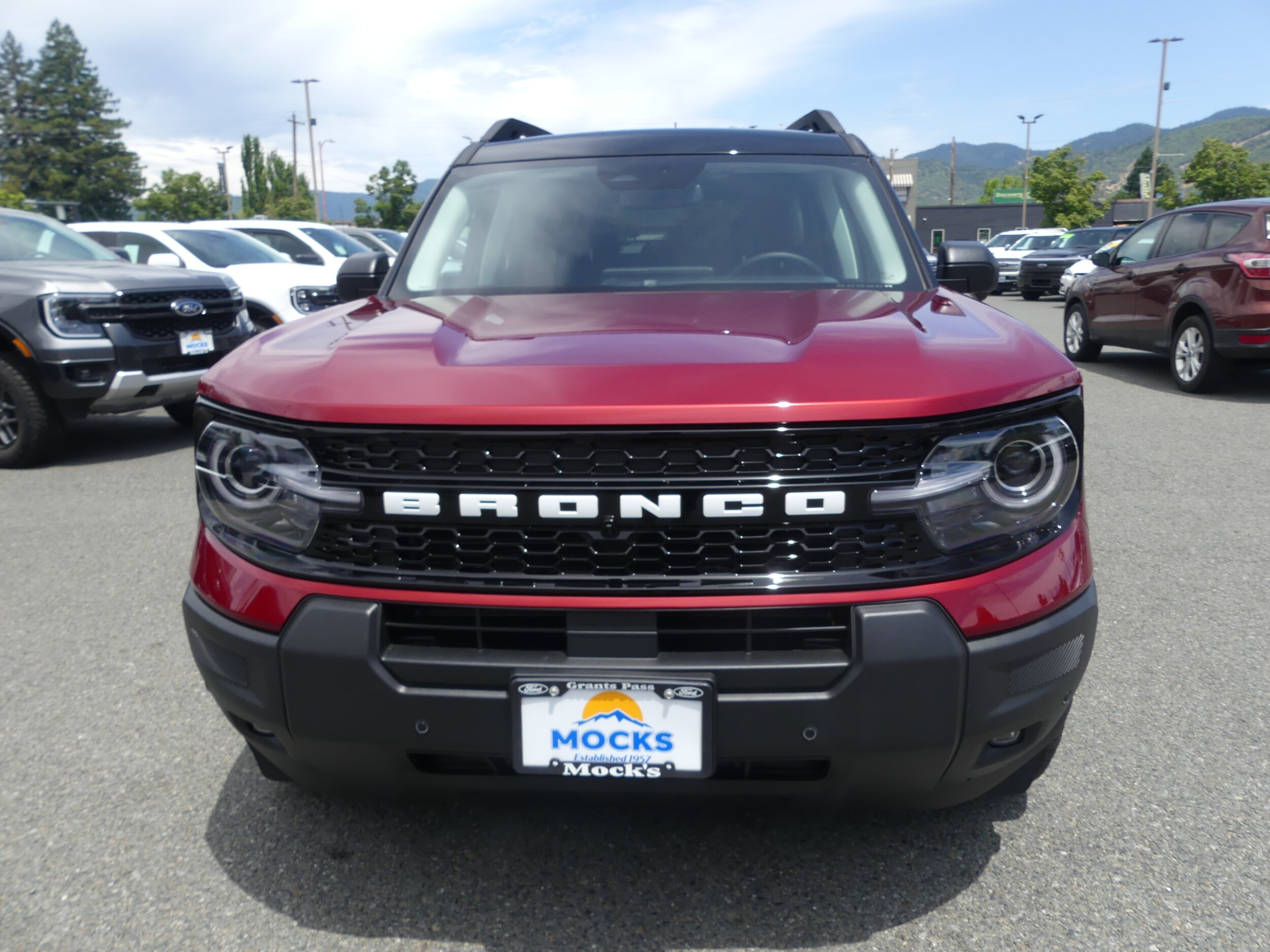 2025 Ford Bronco Sport Outer Banks photo 2