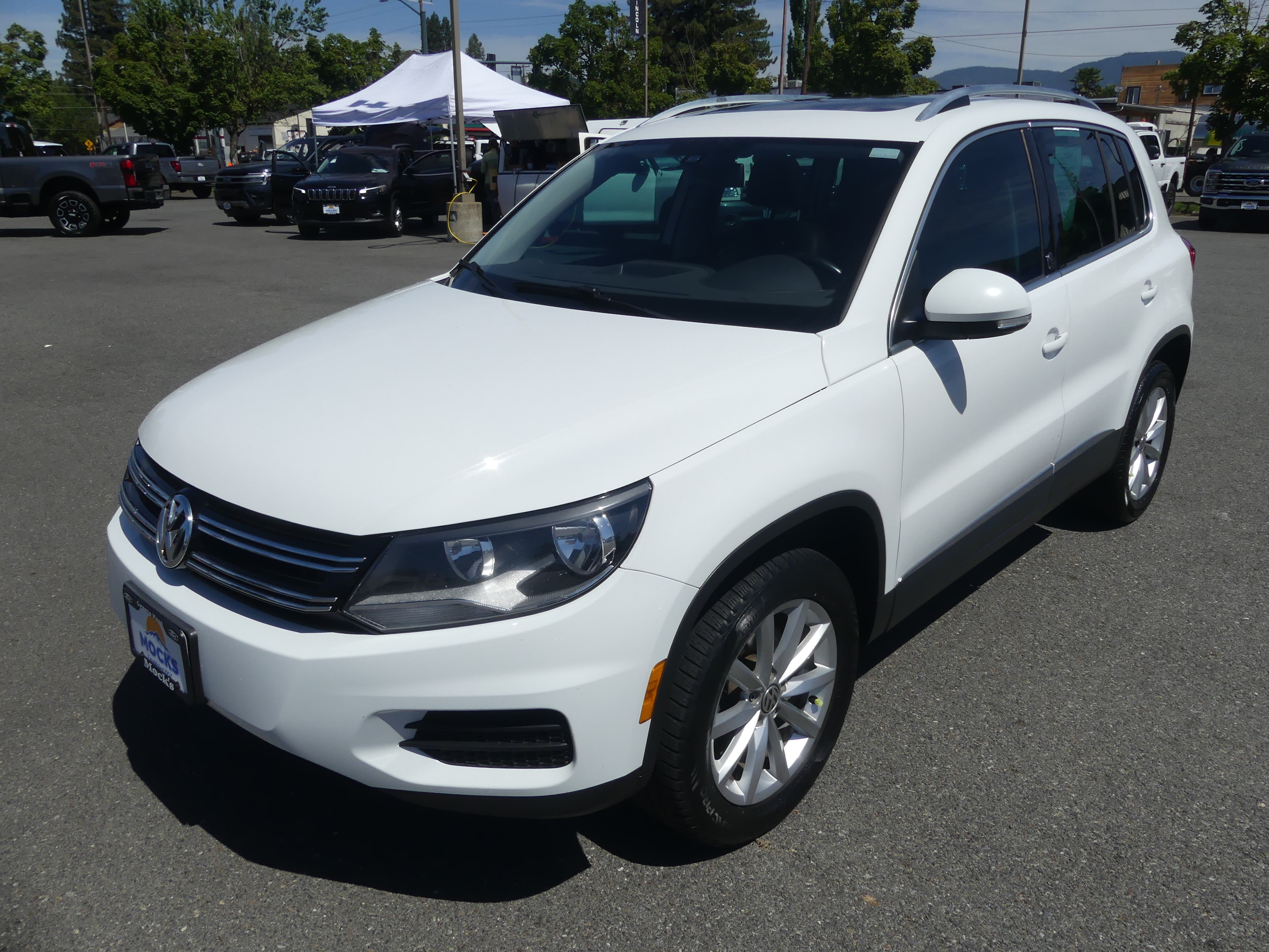 2017 Volkswagen Tiguan 2.0T Wolfsburg Edition 4Motion's photo
