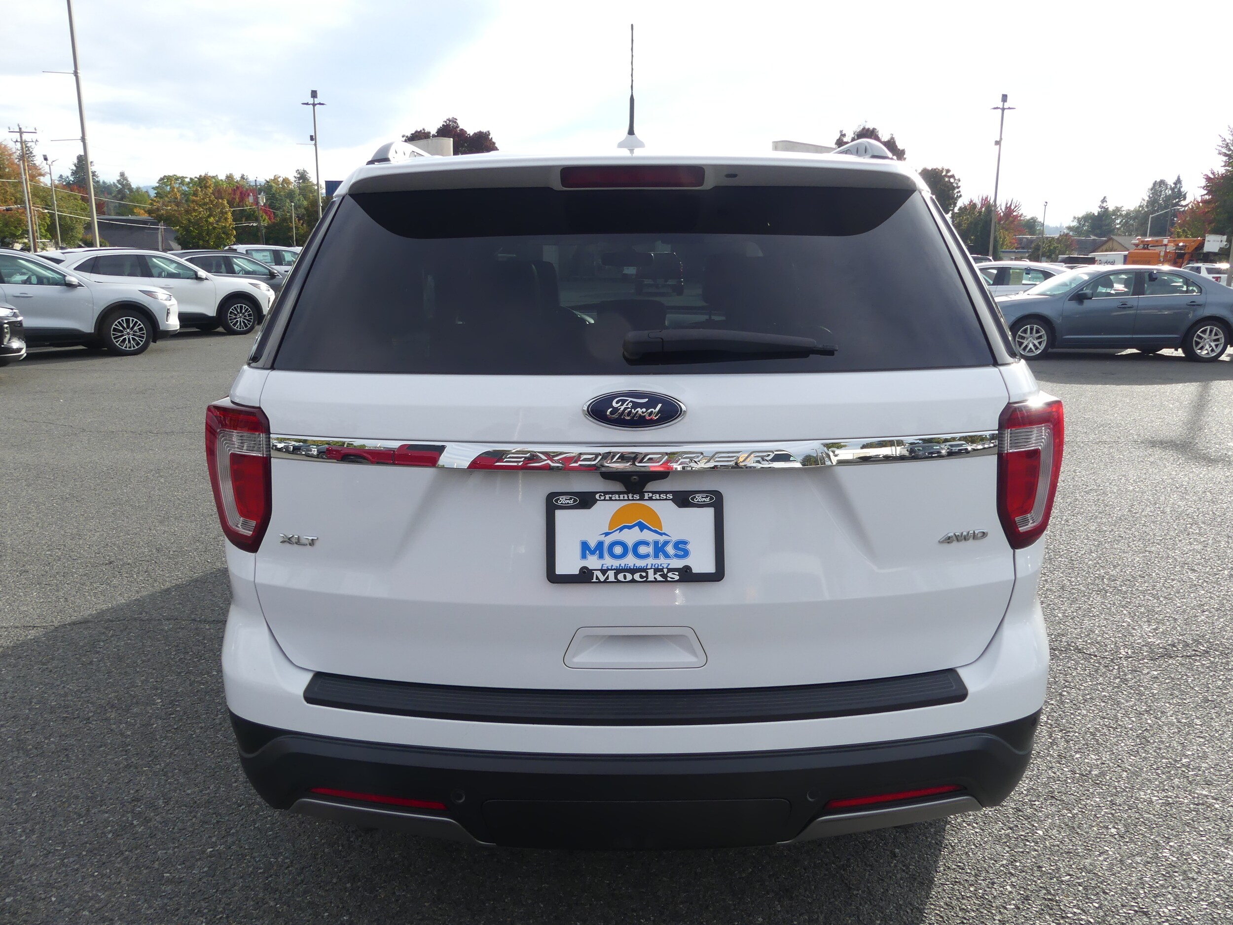 2019 Ford Explorer XLT photo 4