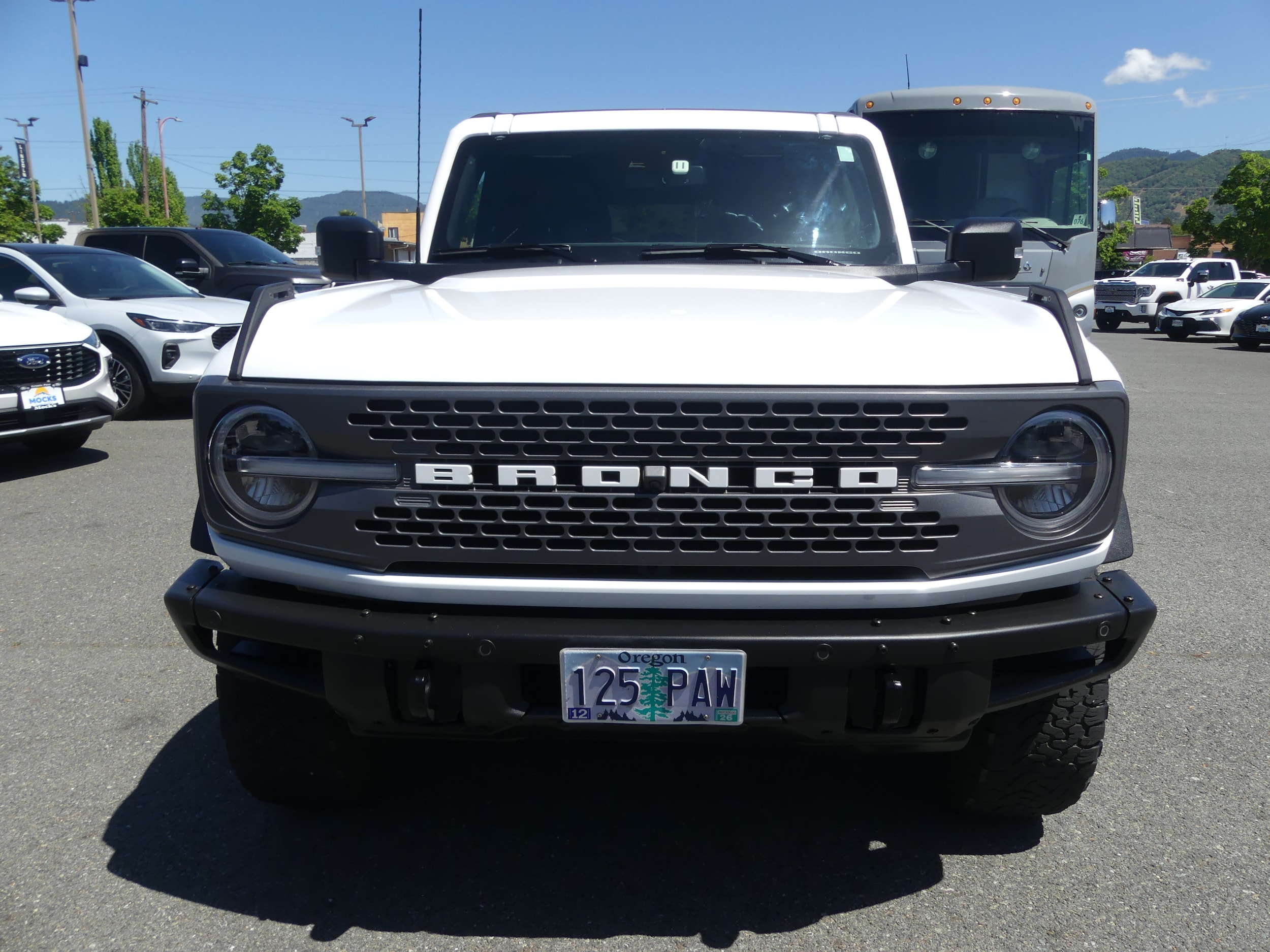 Used 2022 Ford Bronco 4-Door Badlands with VIN 1FMEE5DP9NLB62674 for sale in Grants Pass, OR