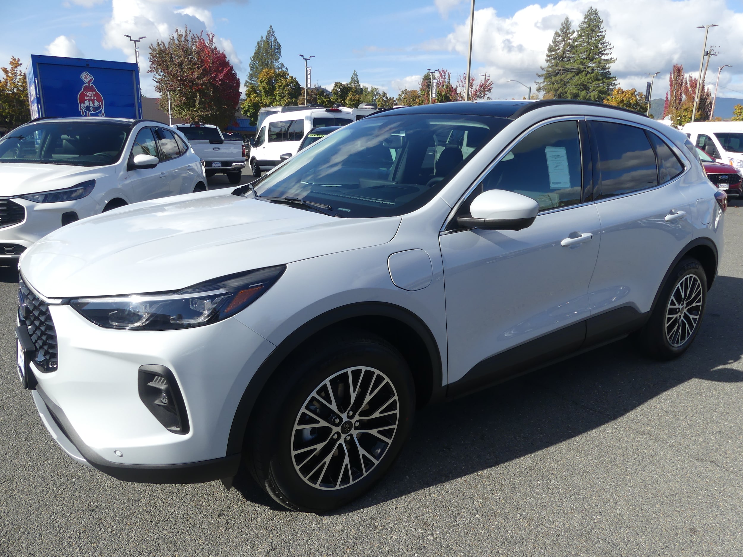 2025 Ford Escape PHEV's photo