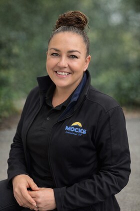 Staff member Lisa Damota from ID_a1fe6cd8397d