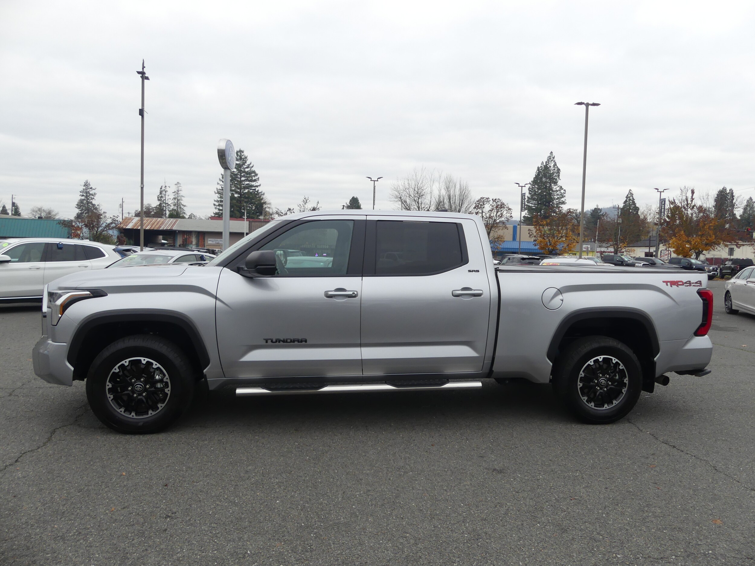 2025 Toyota Tundra SR5 photo 3