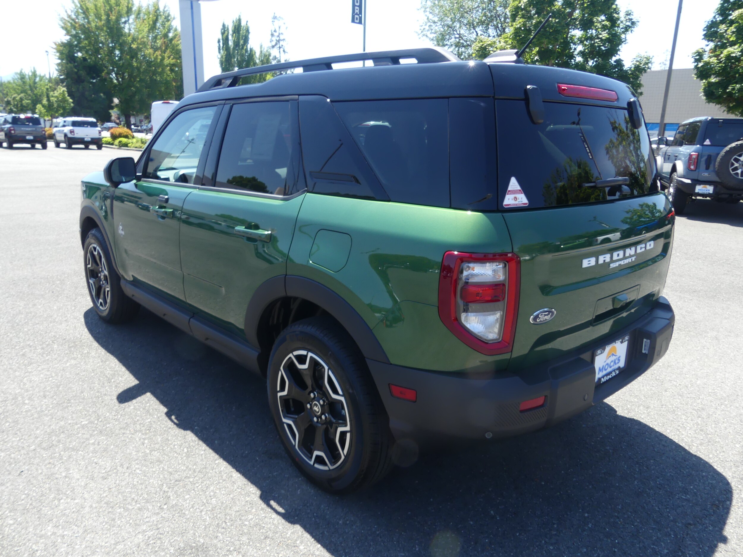 2025 Ford Bronco Sport Outer Banks photo 3