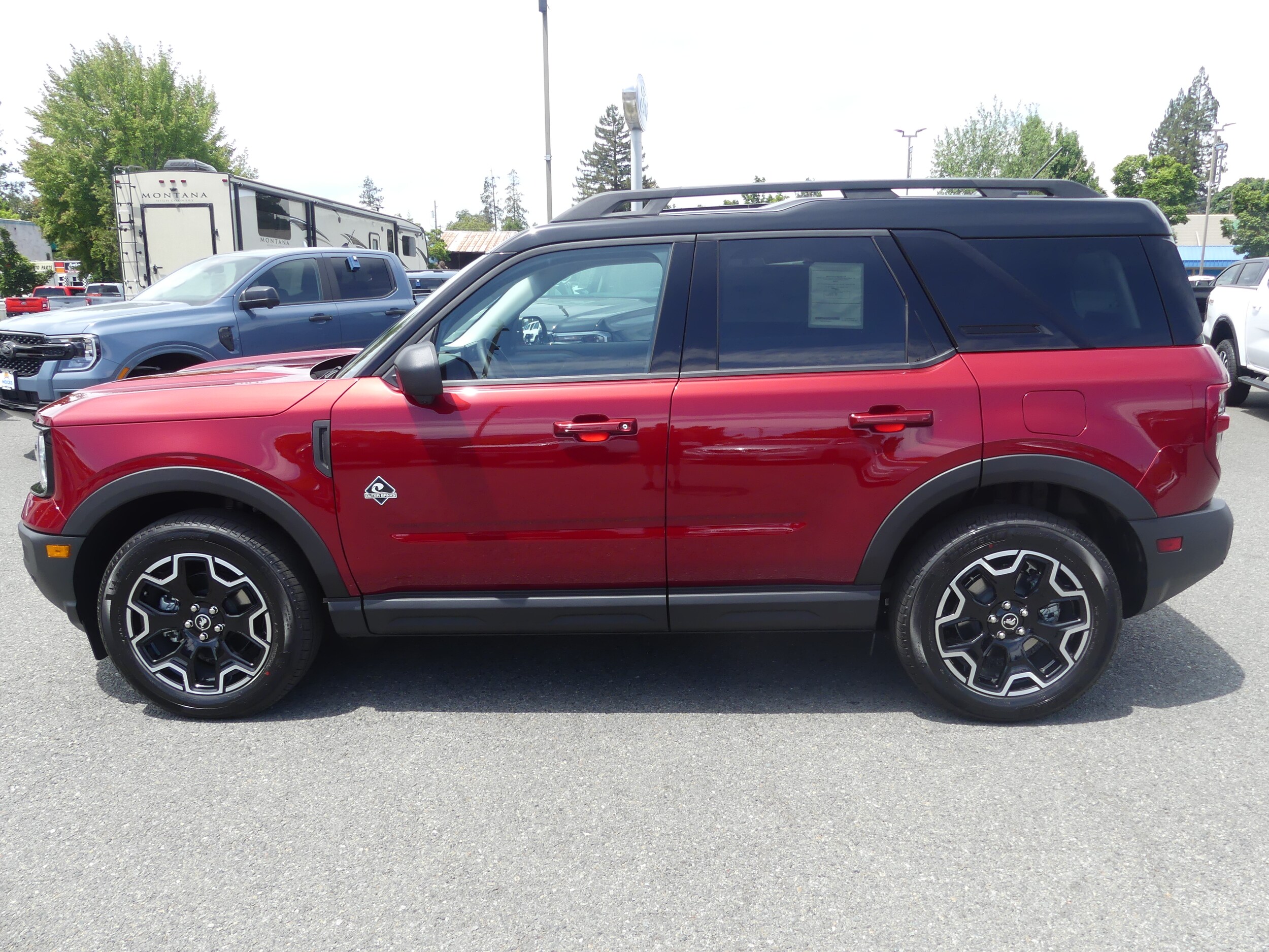 2025 Ford Bronco Sport Outer Banks photo 3