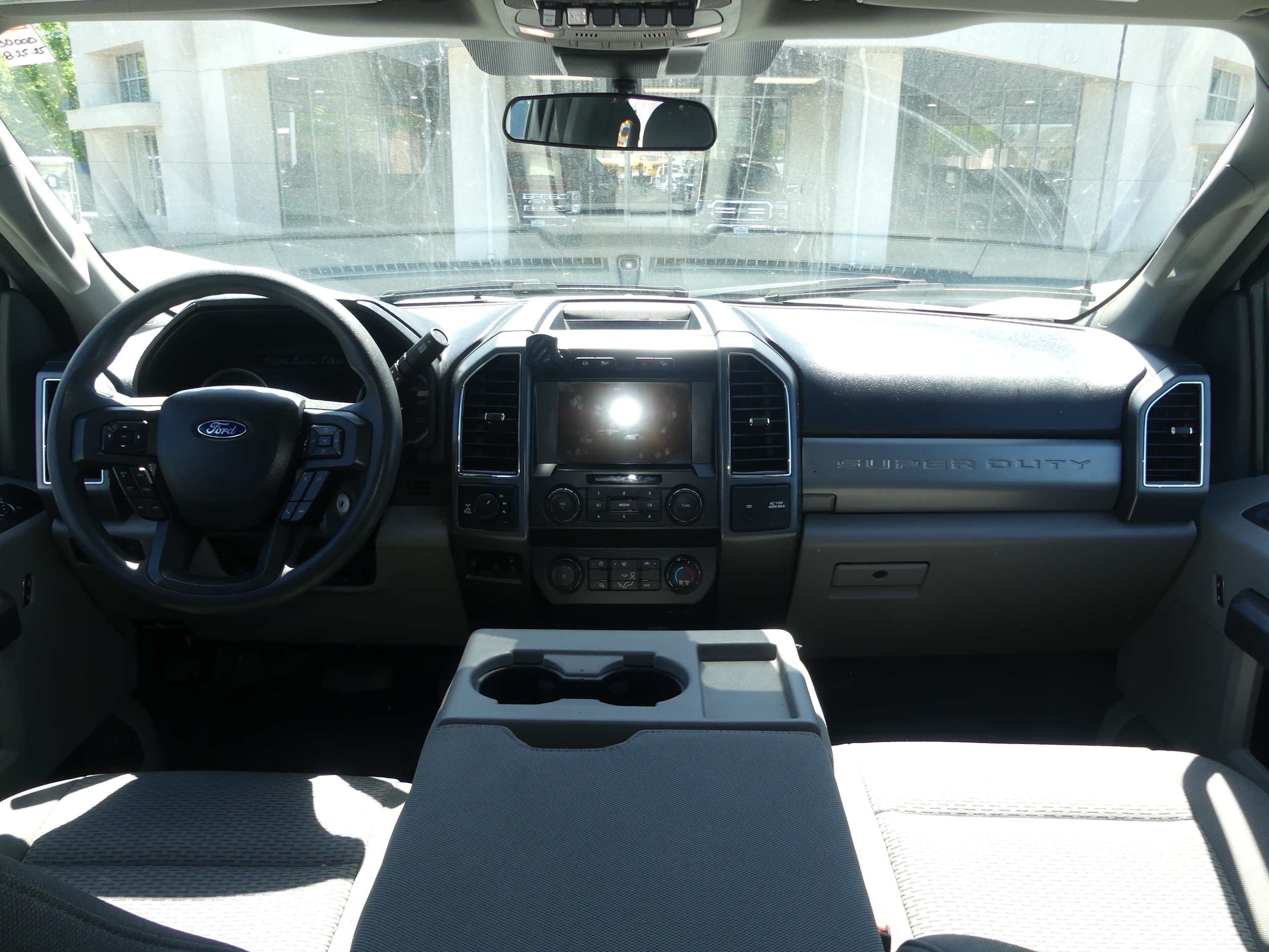 2022 Ford F-350 Super Duty XLT - Photo 13