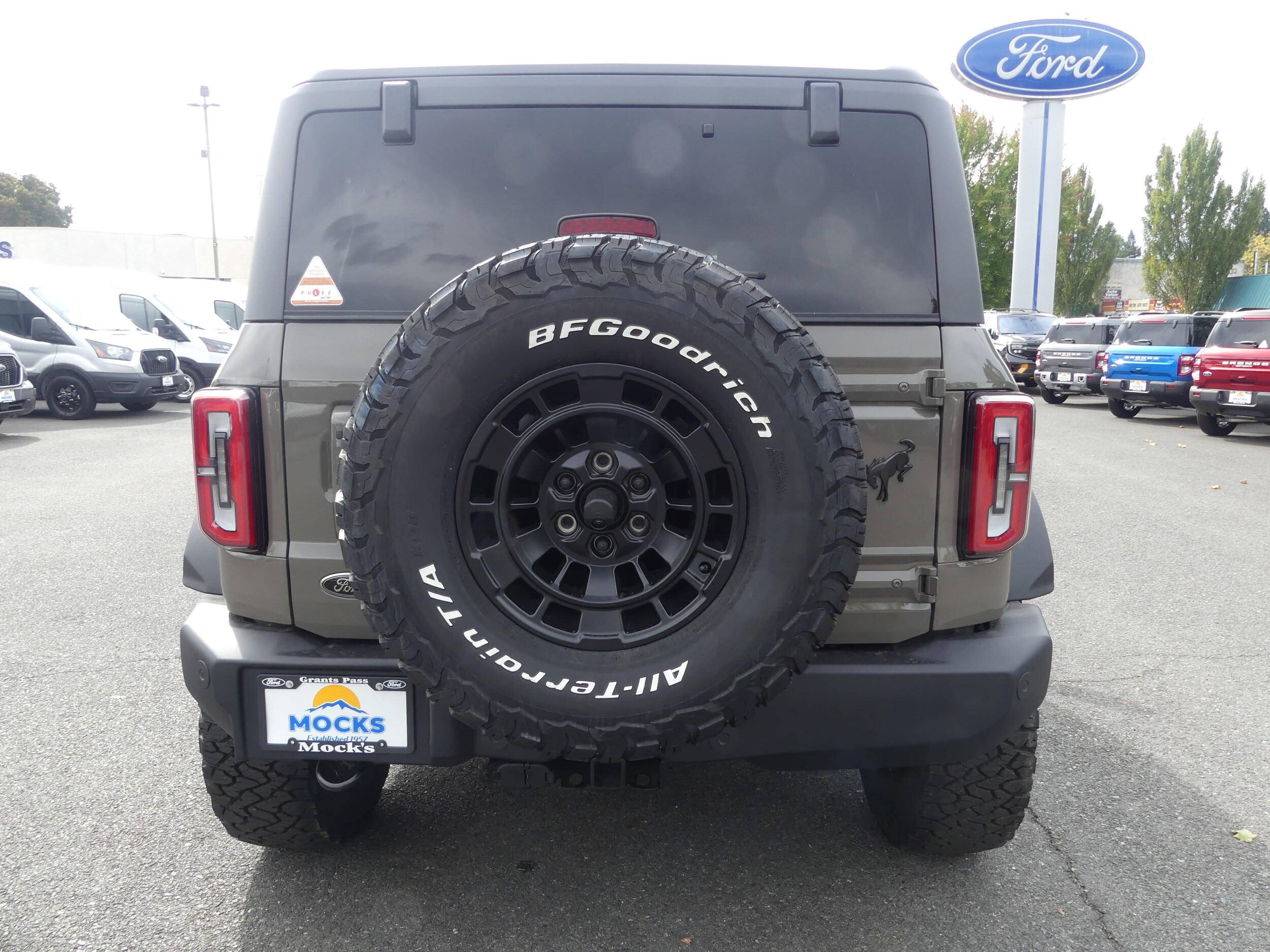 2025 Ford Bronco Outer Banks photo 4