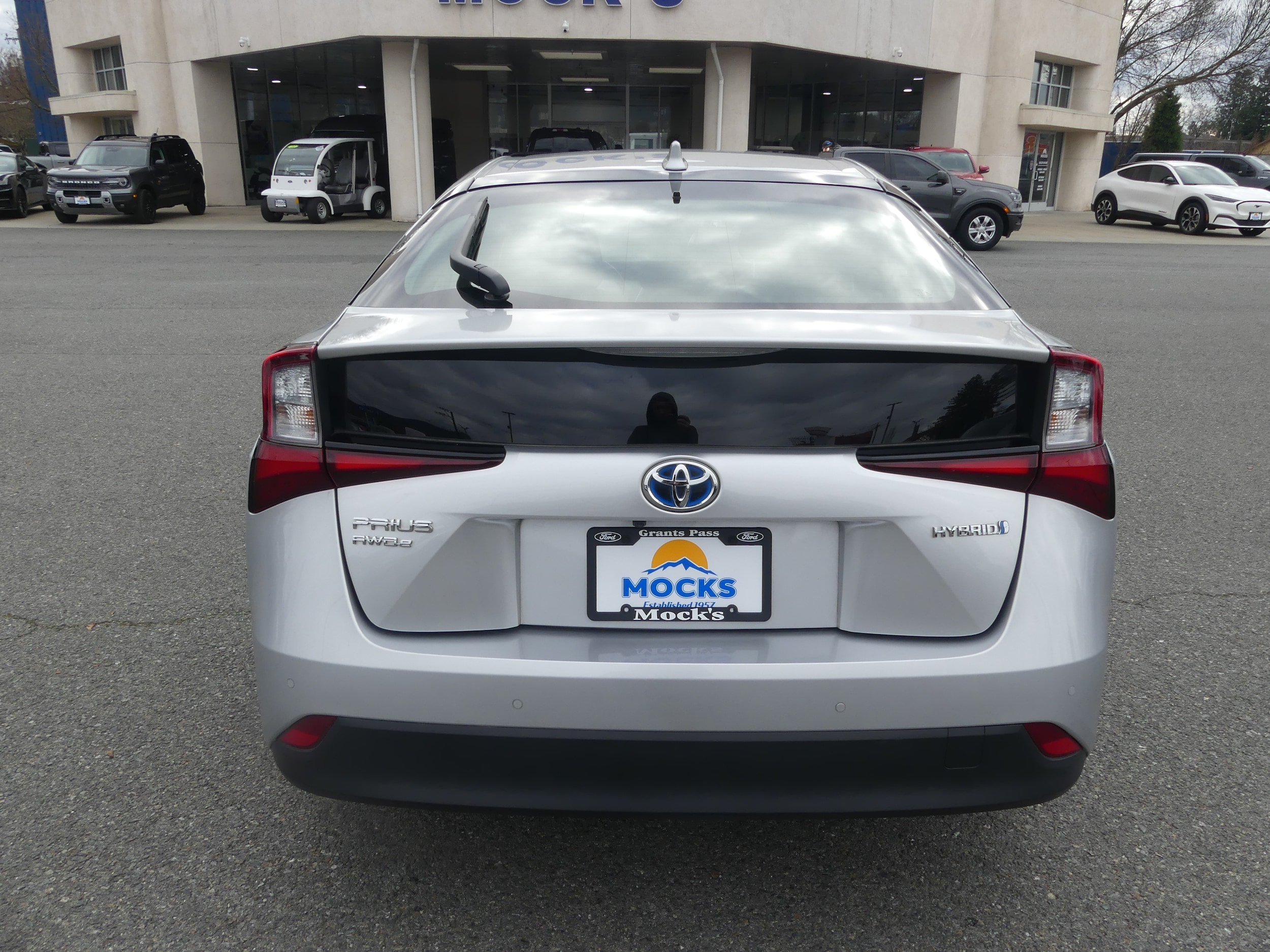 Used 2022 Toyota Prius LE with VIN JTDL9MFU3N3039000 for sale in Grants Pass, OR