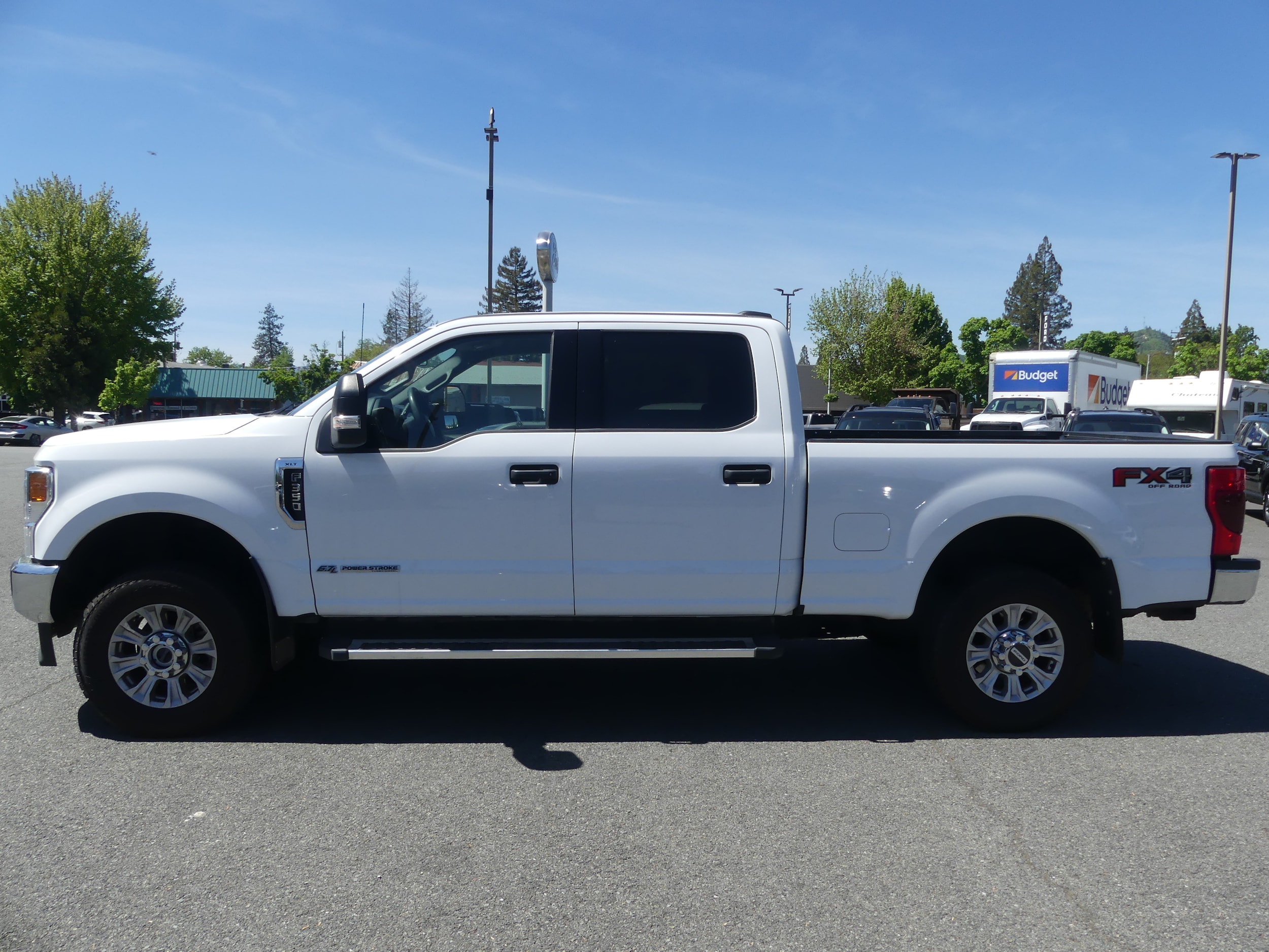 Used 2022 Ford F-350 Super Duty XLT with VIN 1FT8W3BT0NEF16427 for sale in Grants Pass, OR